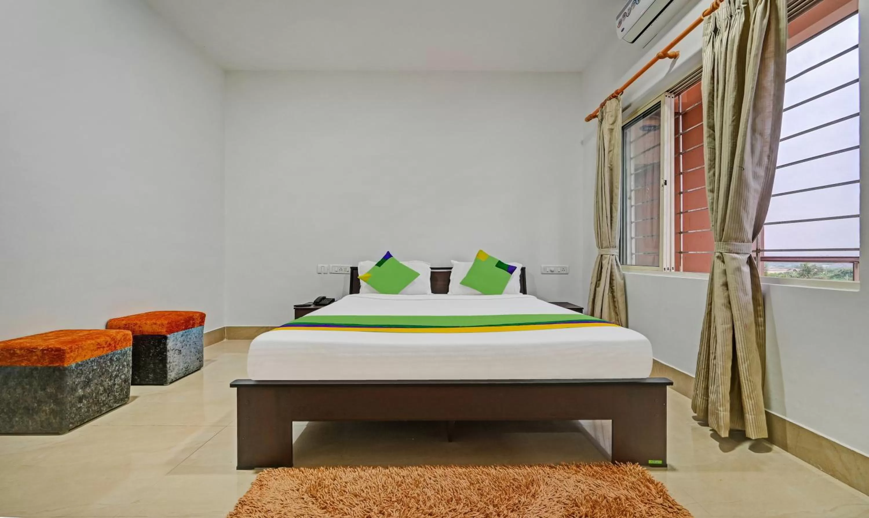 Bed in Treebo Sidhartha Inn Baliapanda