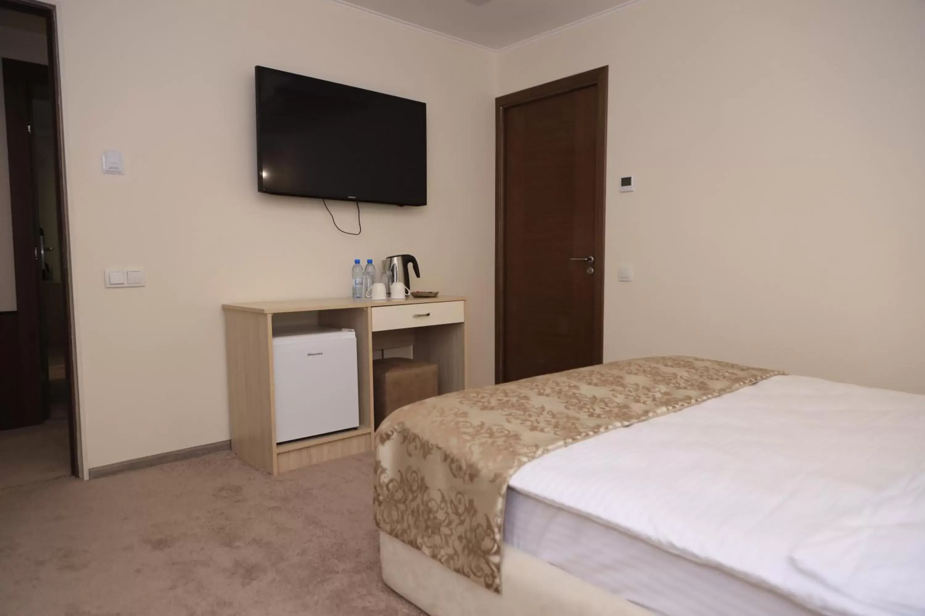 Superior King Room in DeLin Hotel And Tours Superior King Room in DeLin Hotel And Tours