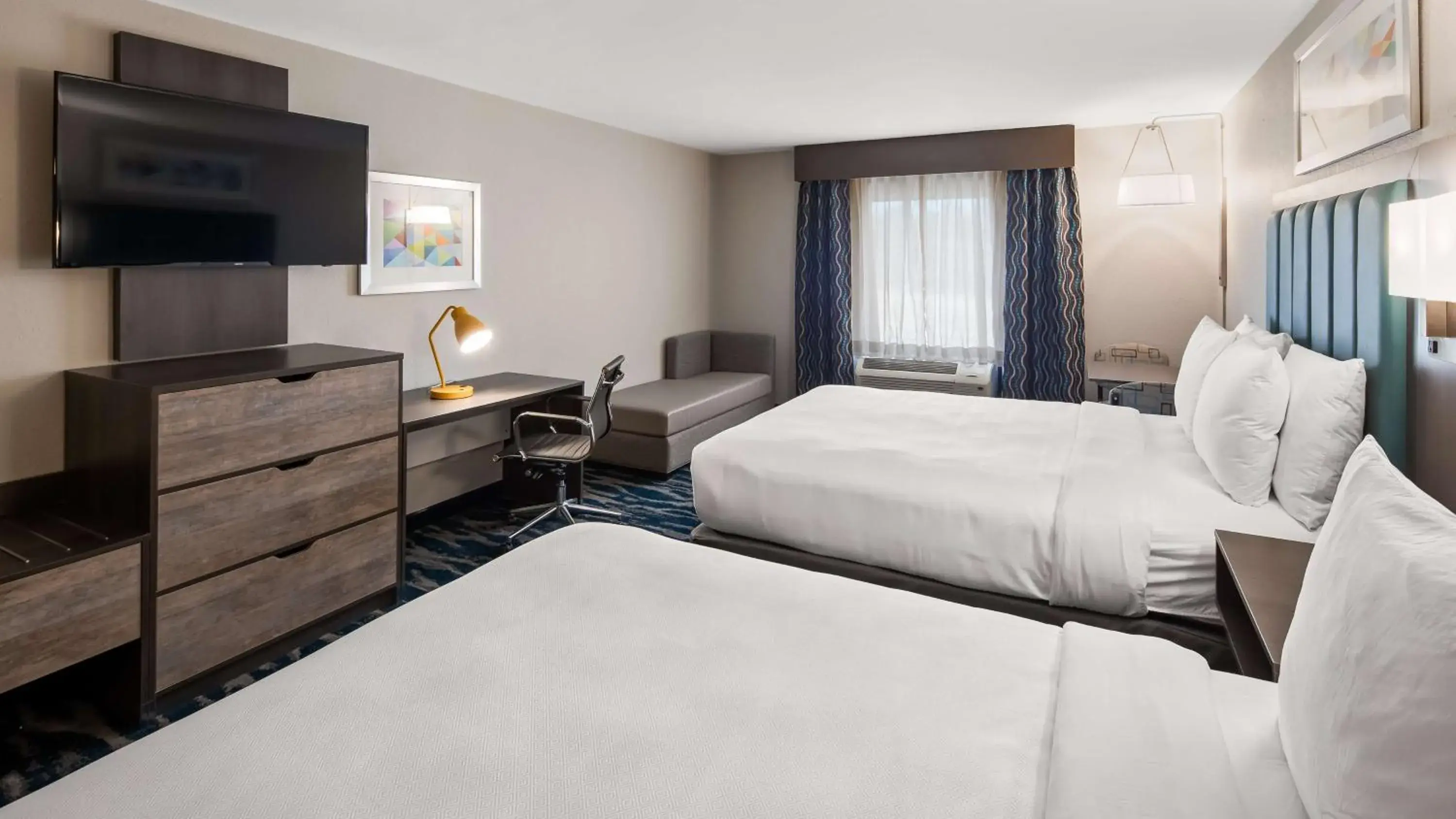 Queen Suite with Two Queen Beds in Best Western Plus Executive Residency Nashville Queen Suite with Two Queen Beds in Best Western Plus Executive Residency Nashville