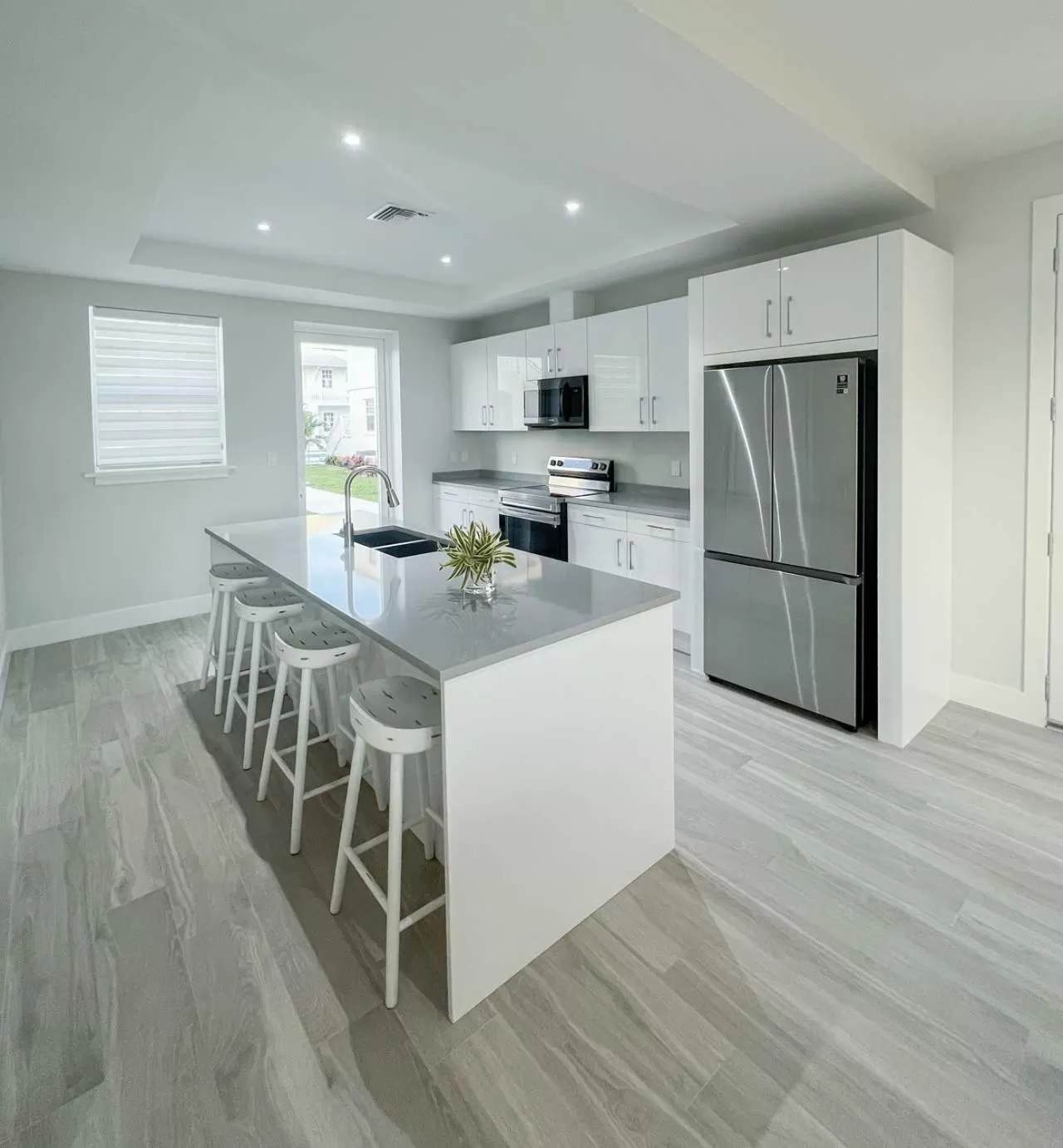 Kitchen/Kitchenette in Palm Cay Marina and Resort