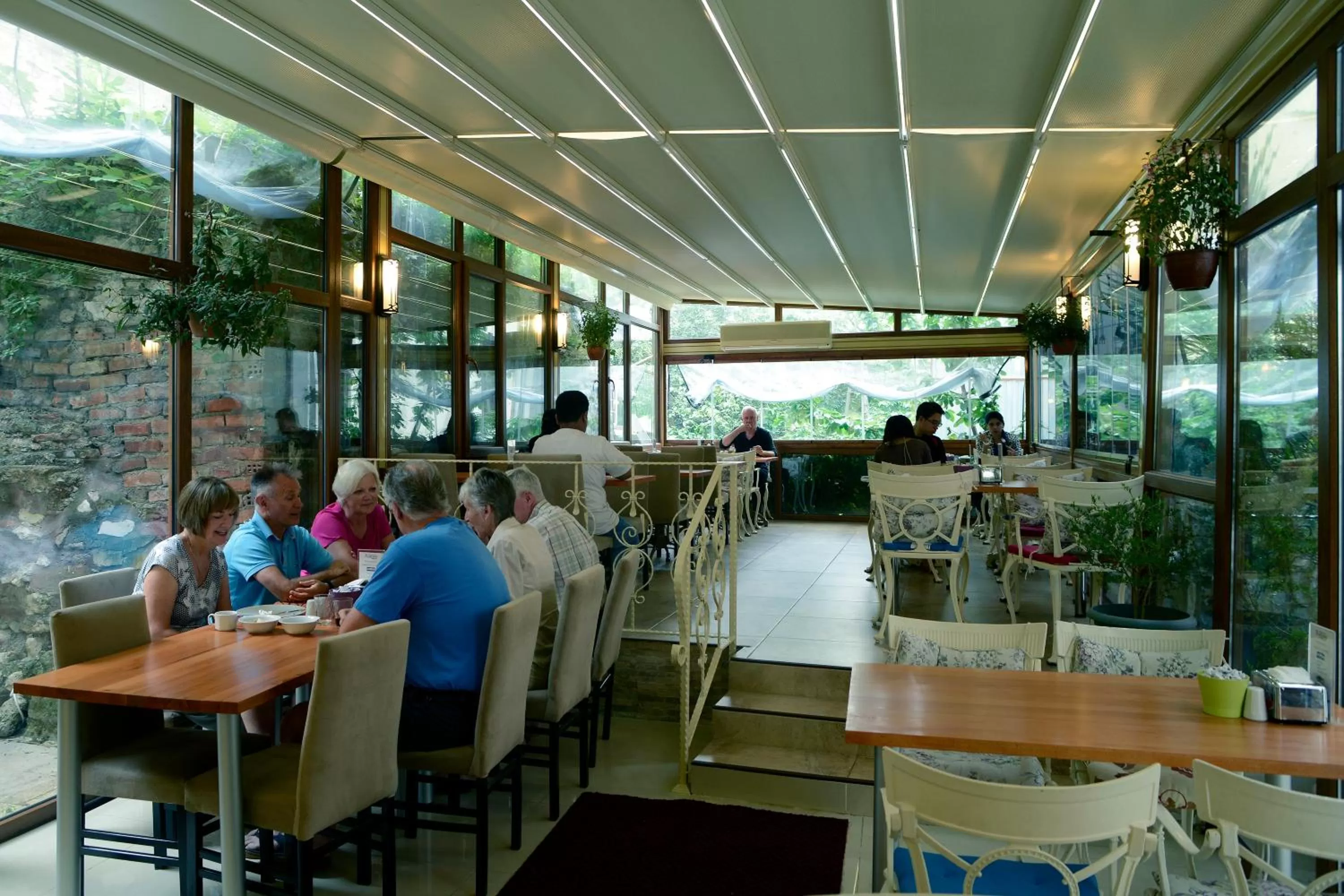 Restaurant/places to eat in Hotel Tashkonak Istanbul