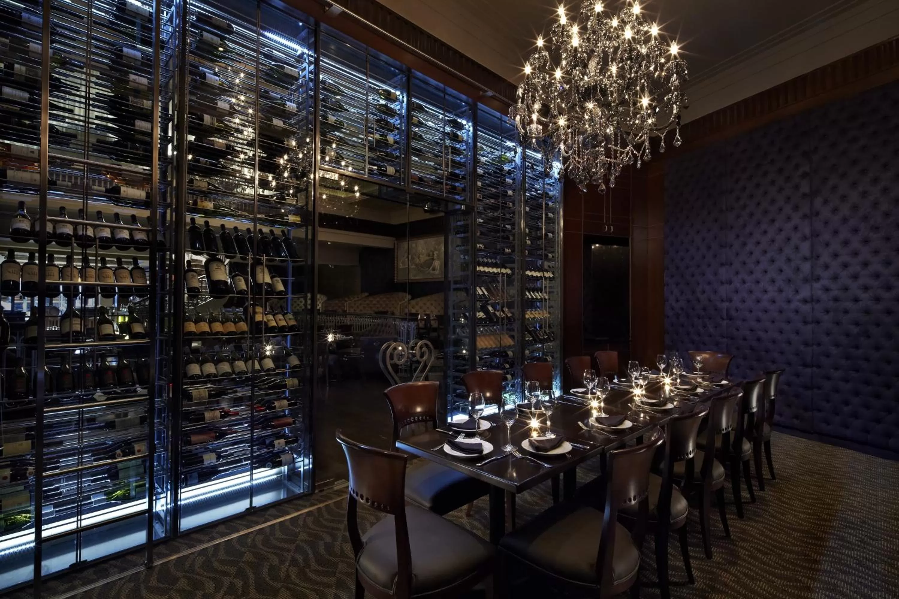 Restaurant/Places to Eat in The Kimberly Hotel