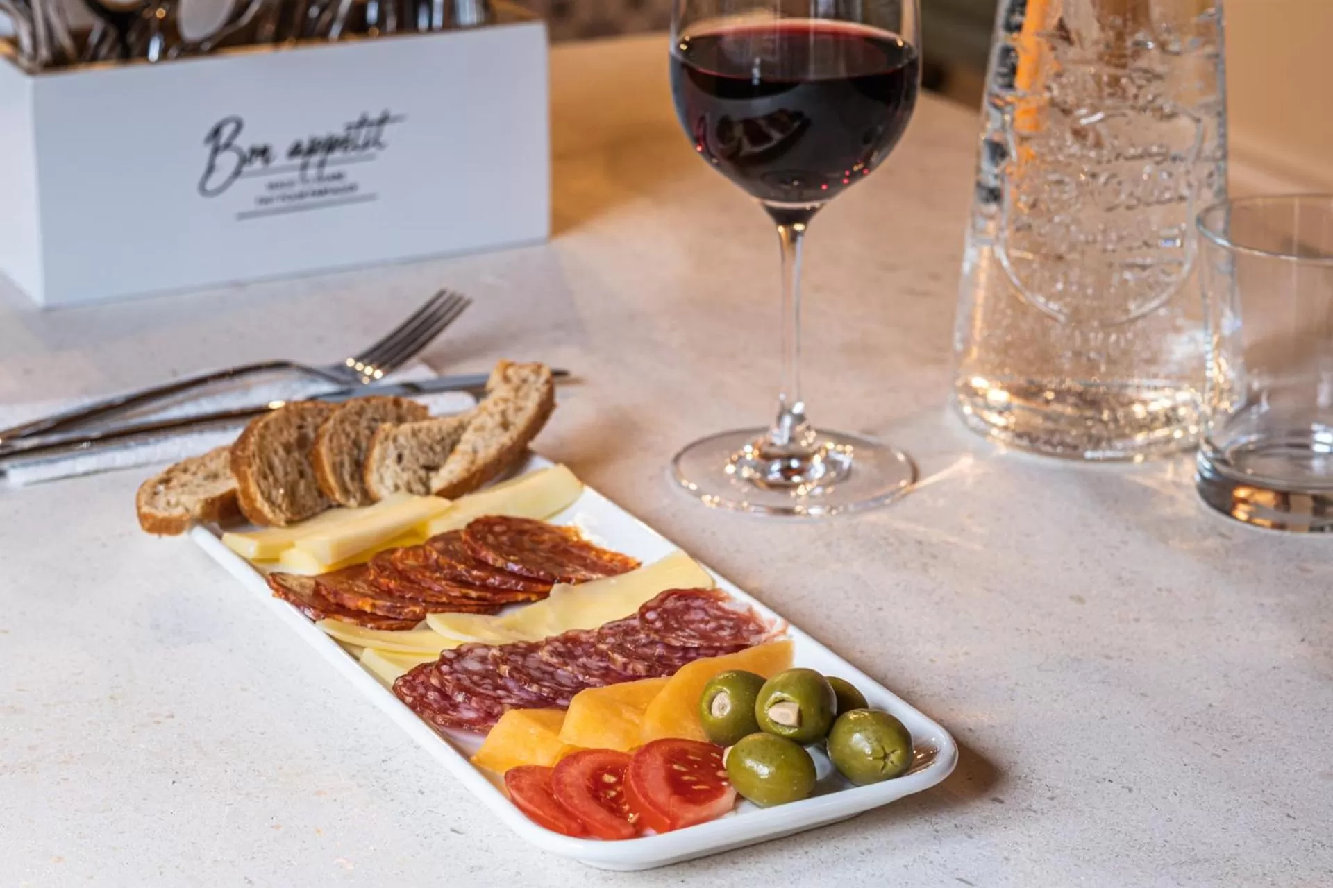 Food in Maison Napoléon B&B