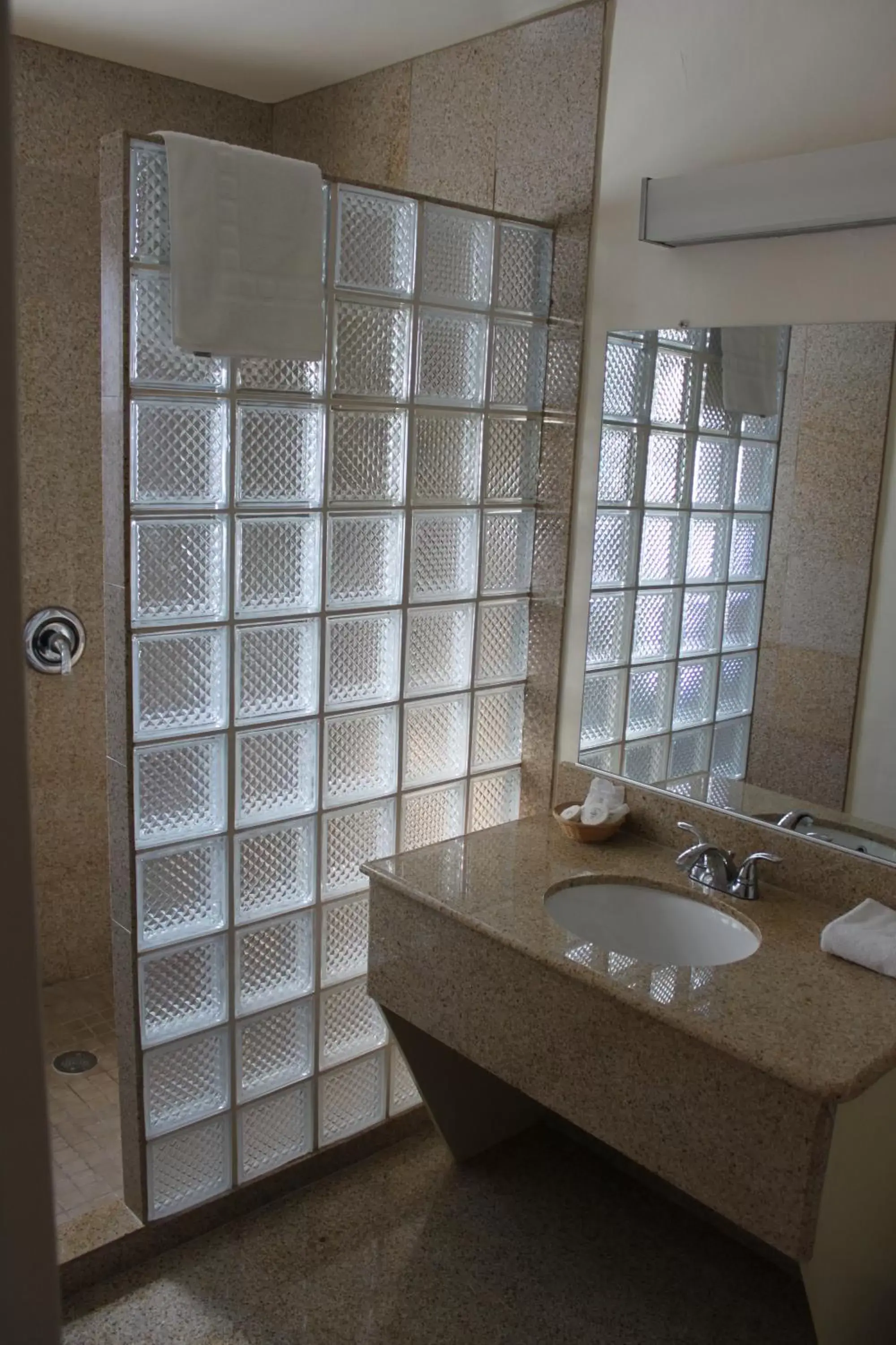 Double Room with Two Double Beds in Villa Inn Double Room with Two Double Beds in Villa Inn