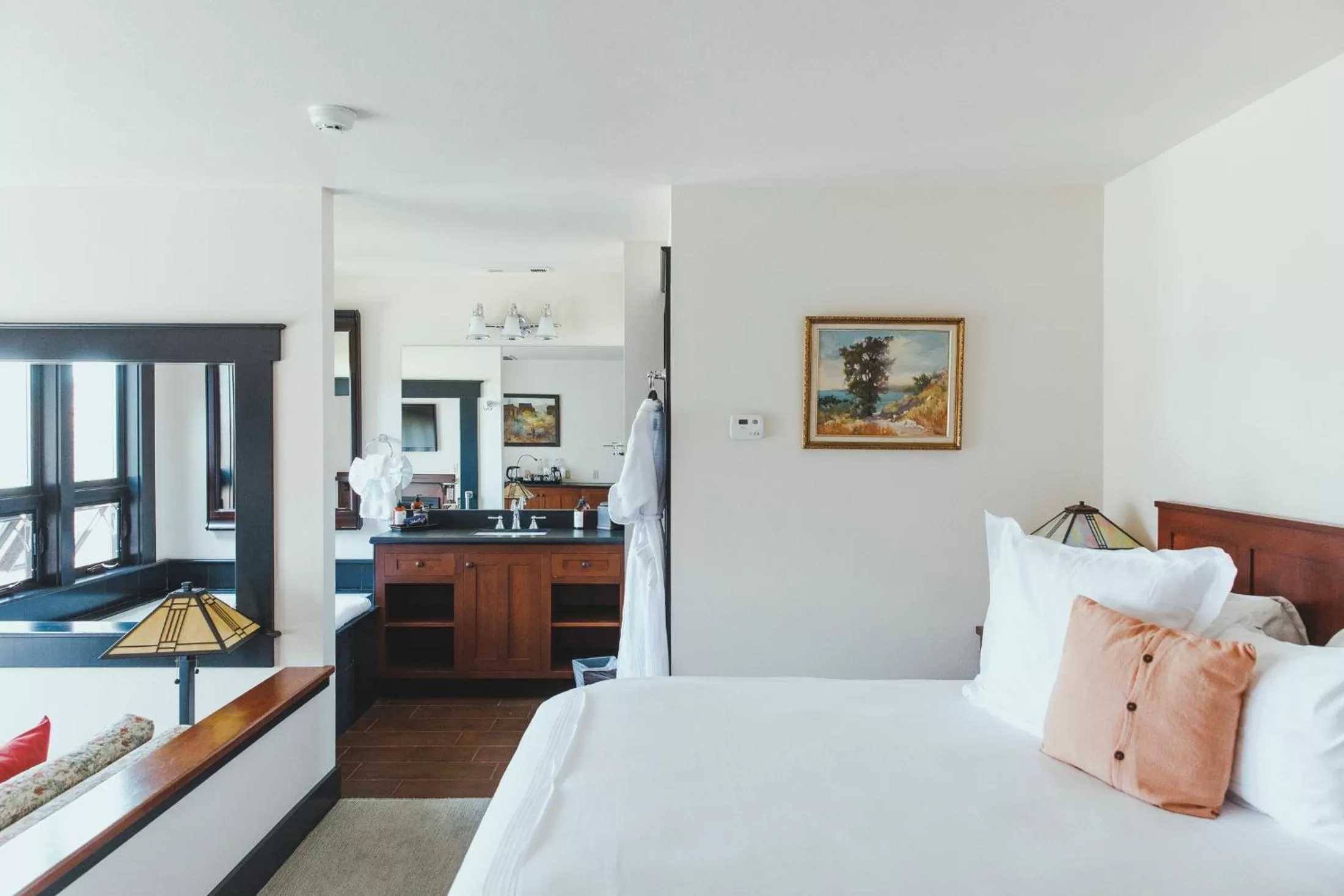 Photo of the whole room, Bed in Noyo Harbor Inn