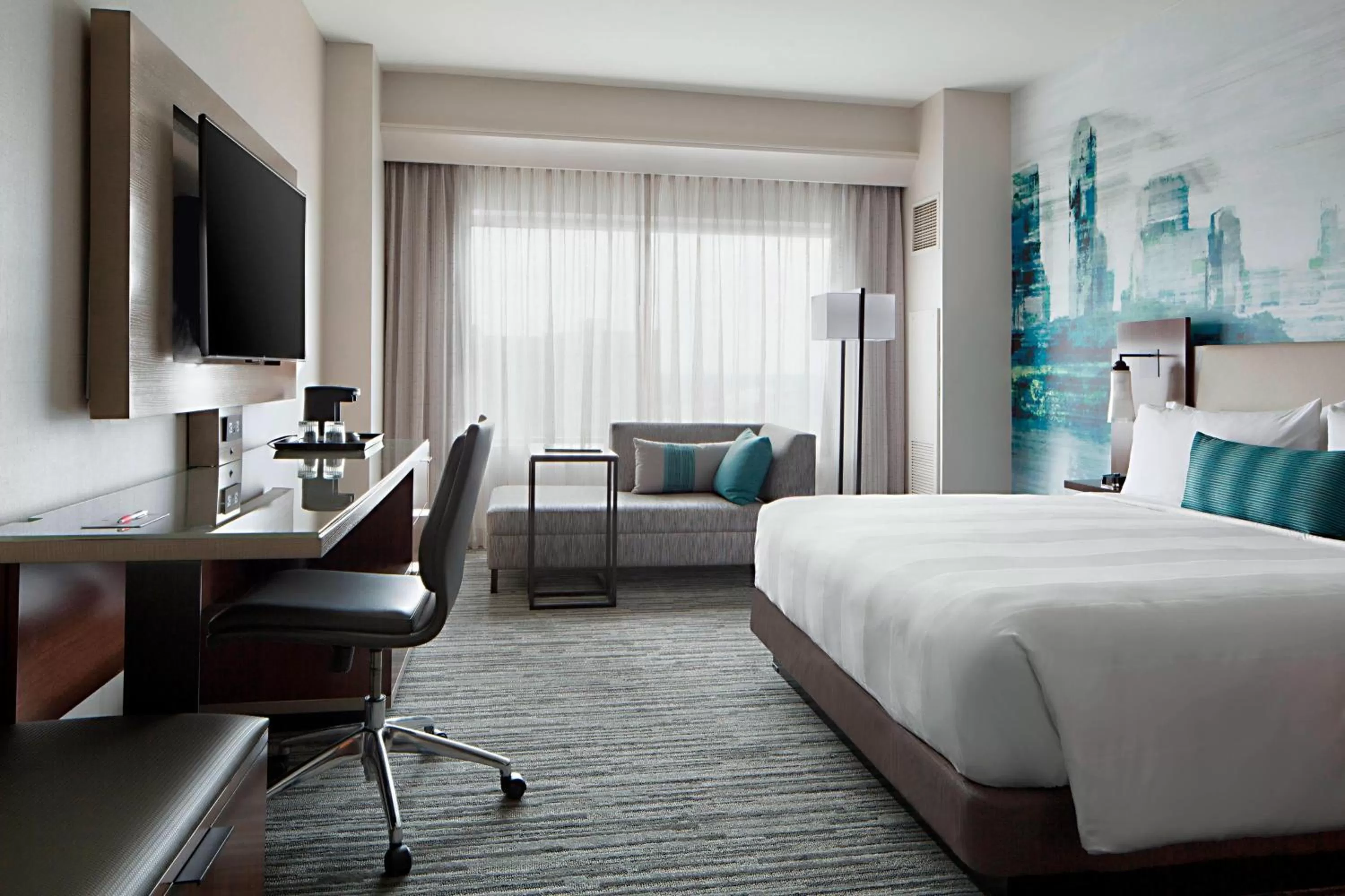 Photo of the whole room, Bed in Indianapolis Marriott Downtown