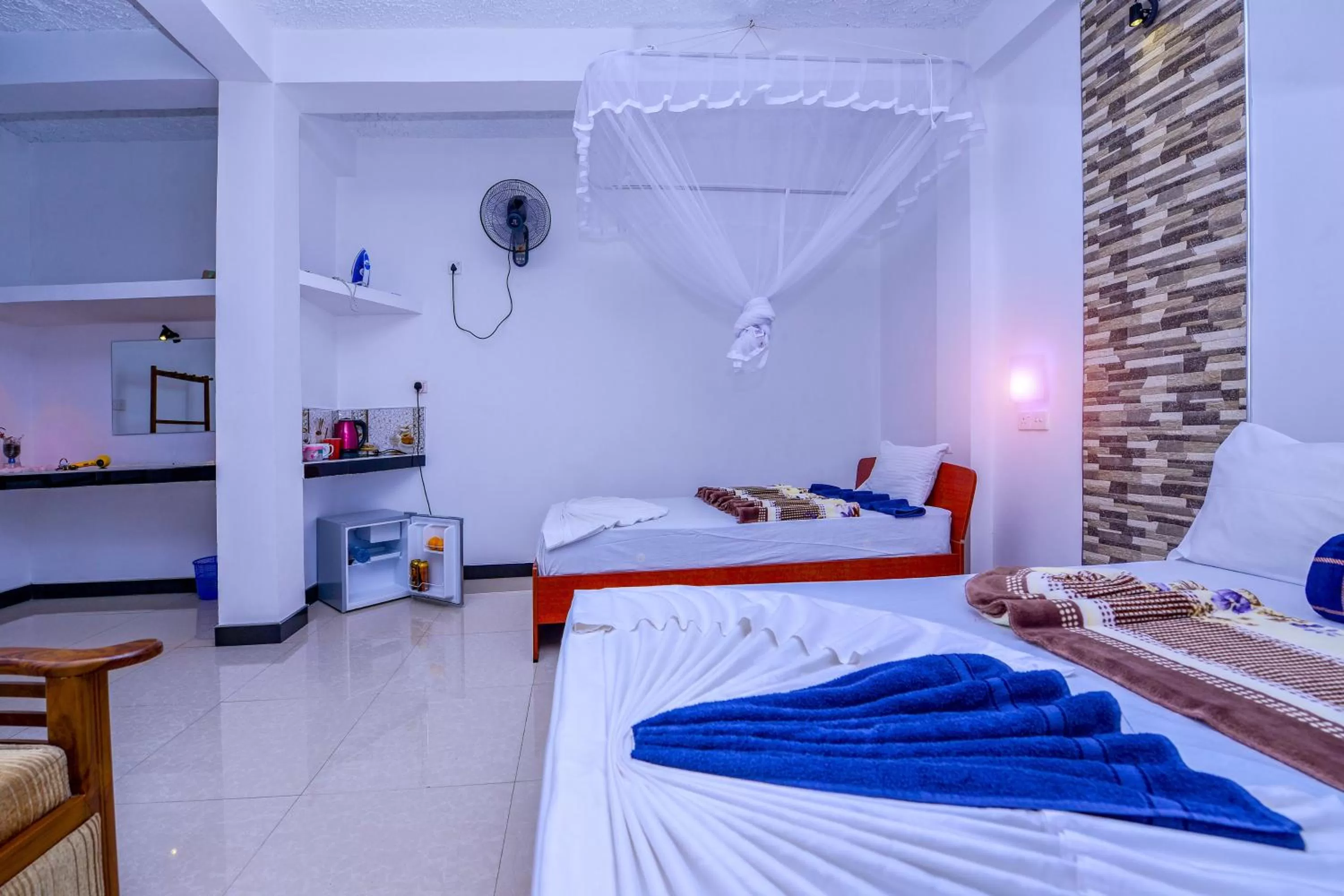 Photo of the whole room, Bed in Dimuthu Home Stay