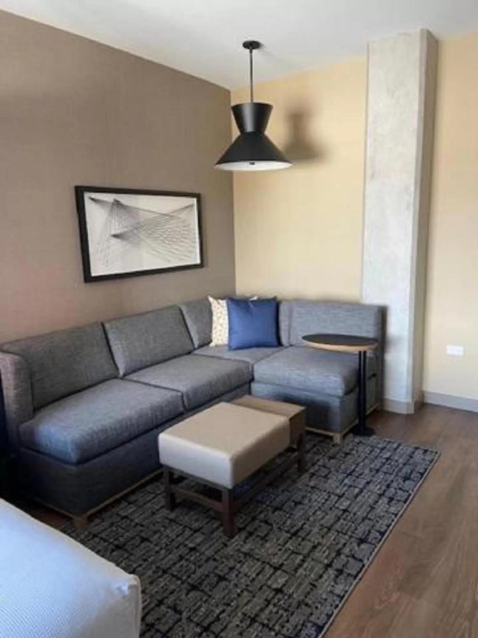 Living room in Hyatt Place Chicago Wicker Park