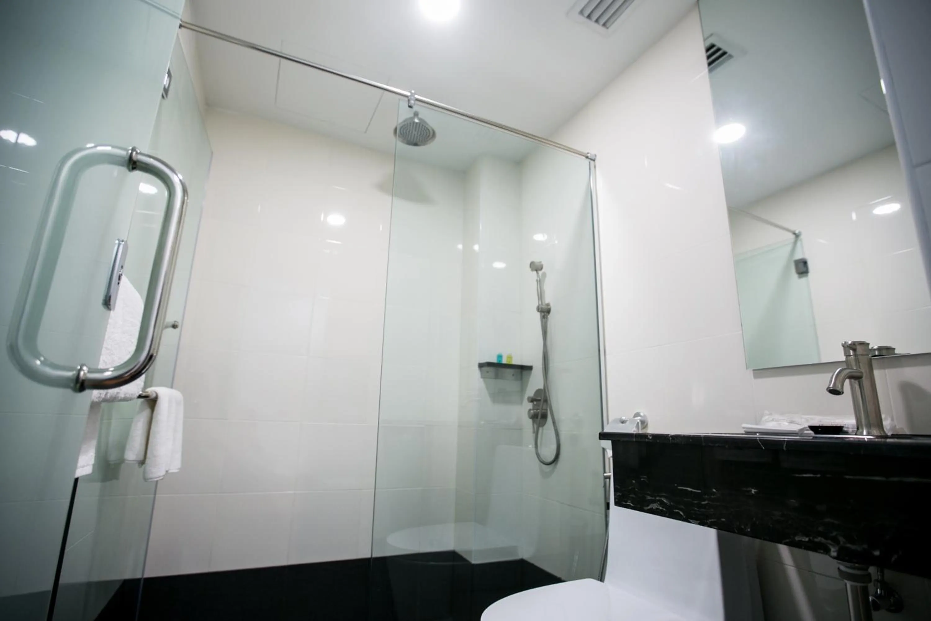 Bathroom in Belllo Hotel JB Central