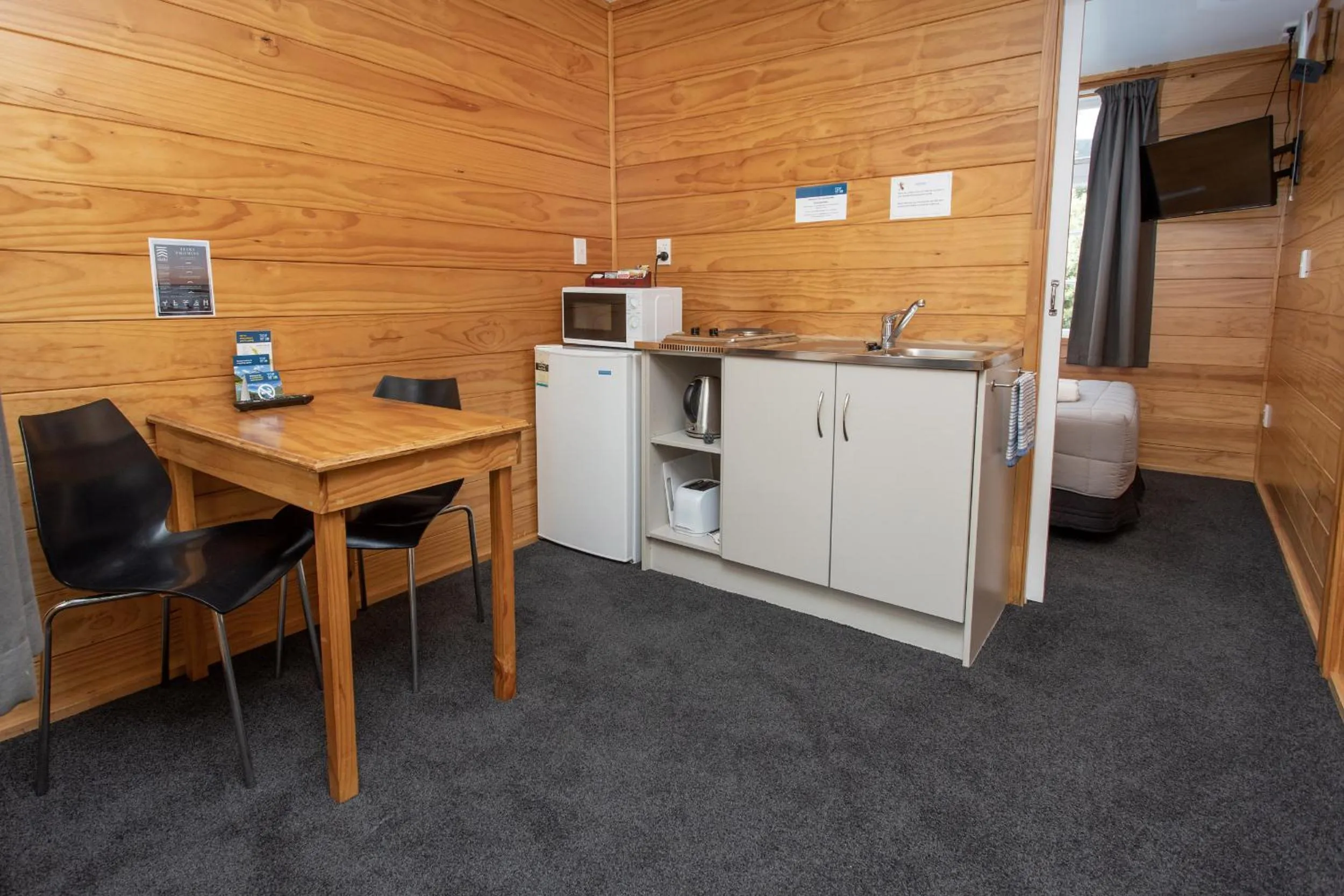 Kitchen or kitchenette in Wellington TOP 10 Holiday Park