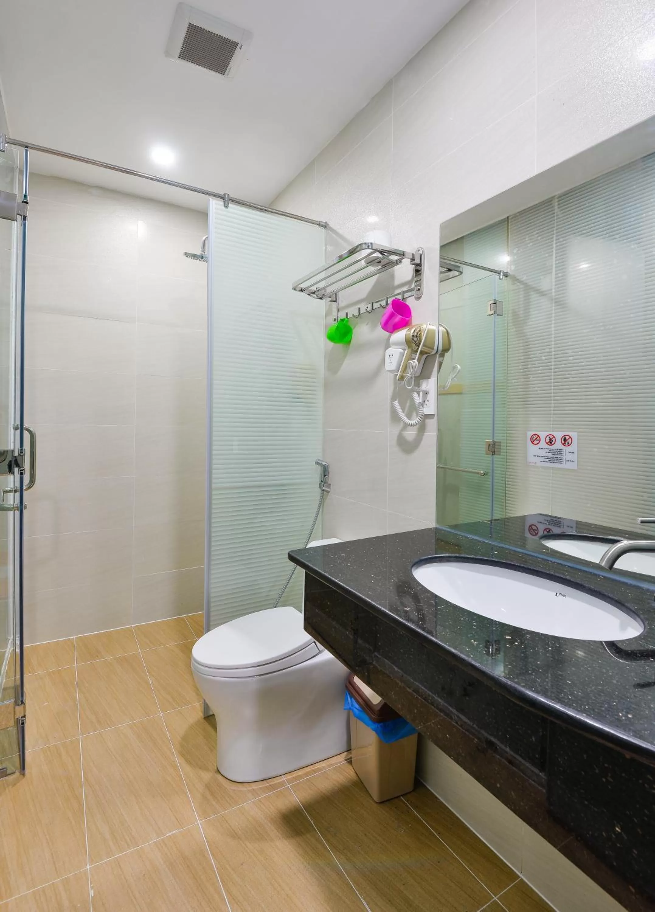 Bathroom in Love Hotel Airport