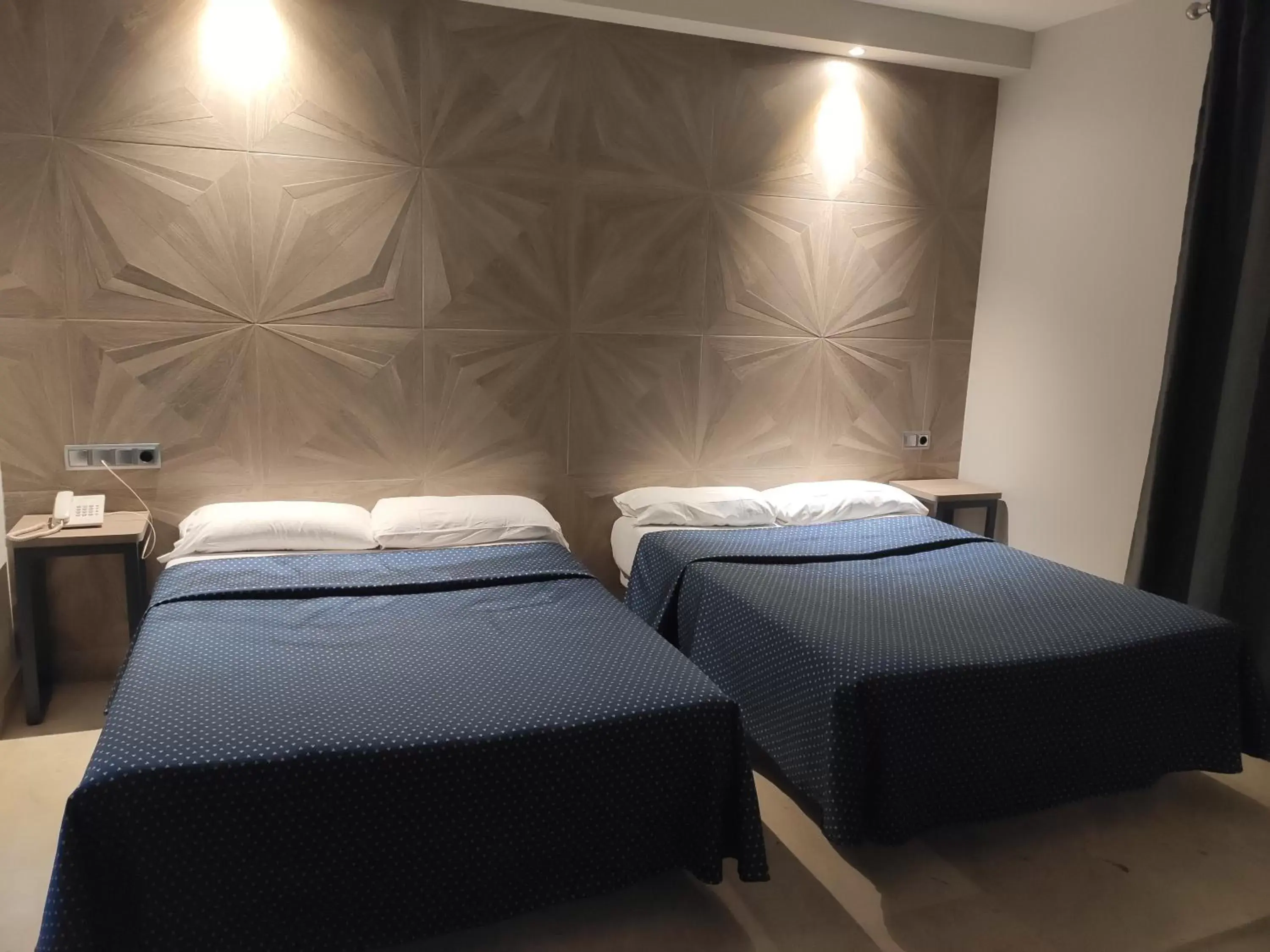 Superior Double or Twin Room in Hotel Ciudad de Navalcarnero Superior Double or Twin Room in Hotel Ciudad de Navalcarnero