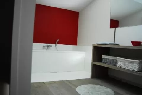 Bathroom in B&B Het Schaliënhof