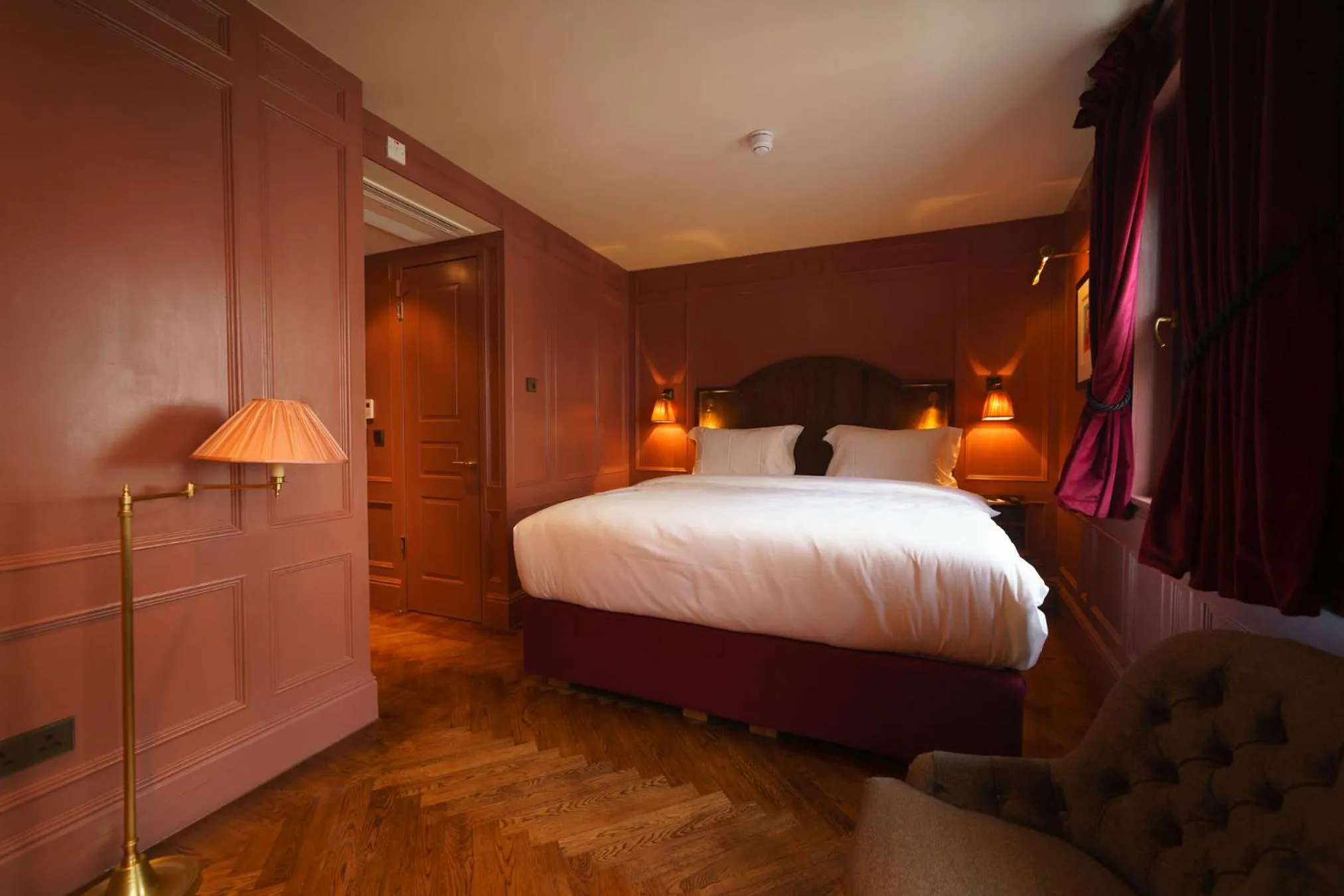 Photo of the whole room, Bed in Mimi's Hotel Soho