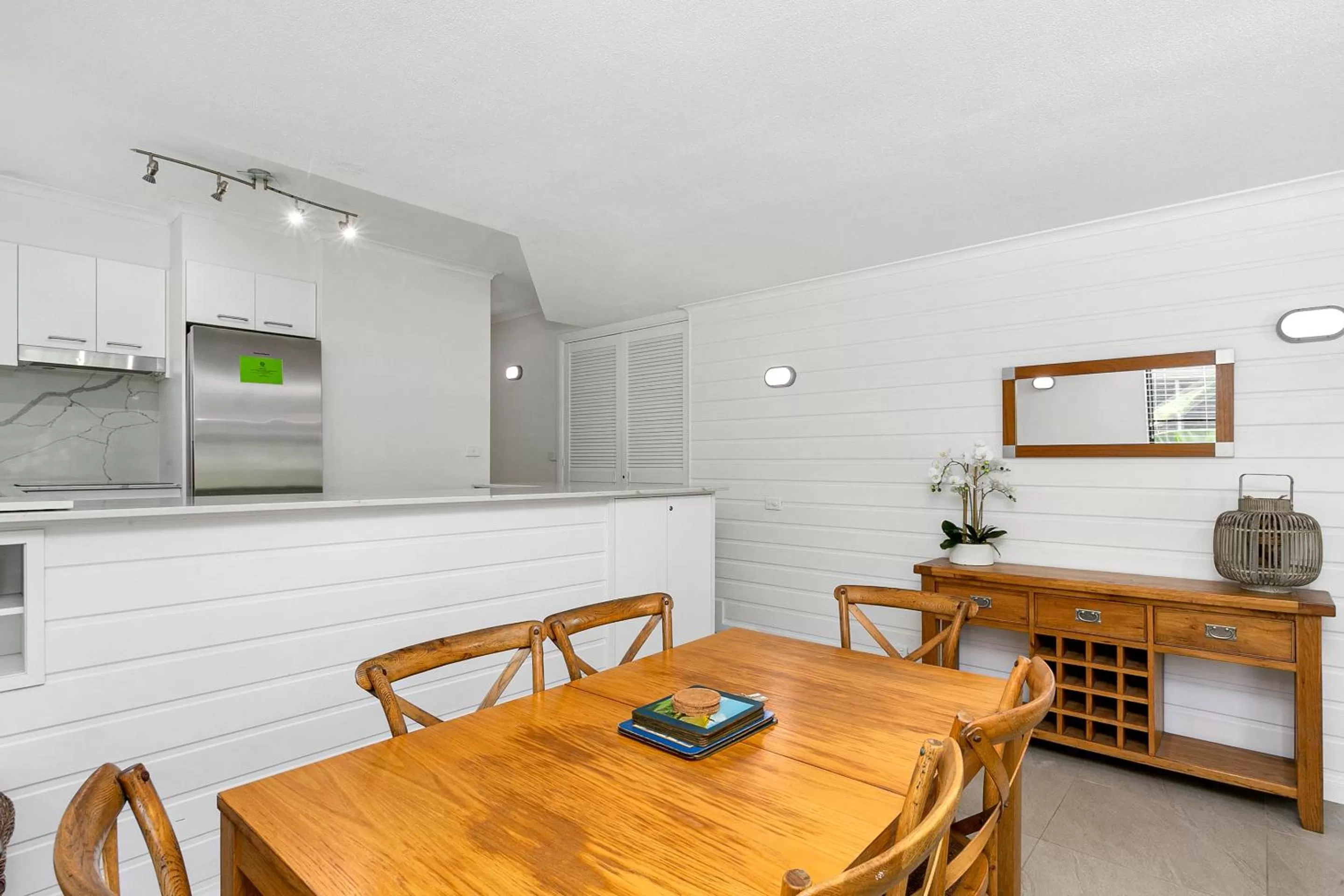 Kitchen or kitchenette in Driftwood Mantaray - Official Onsite Reception and Check In
