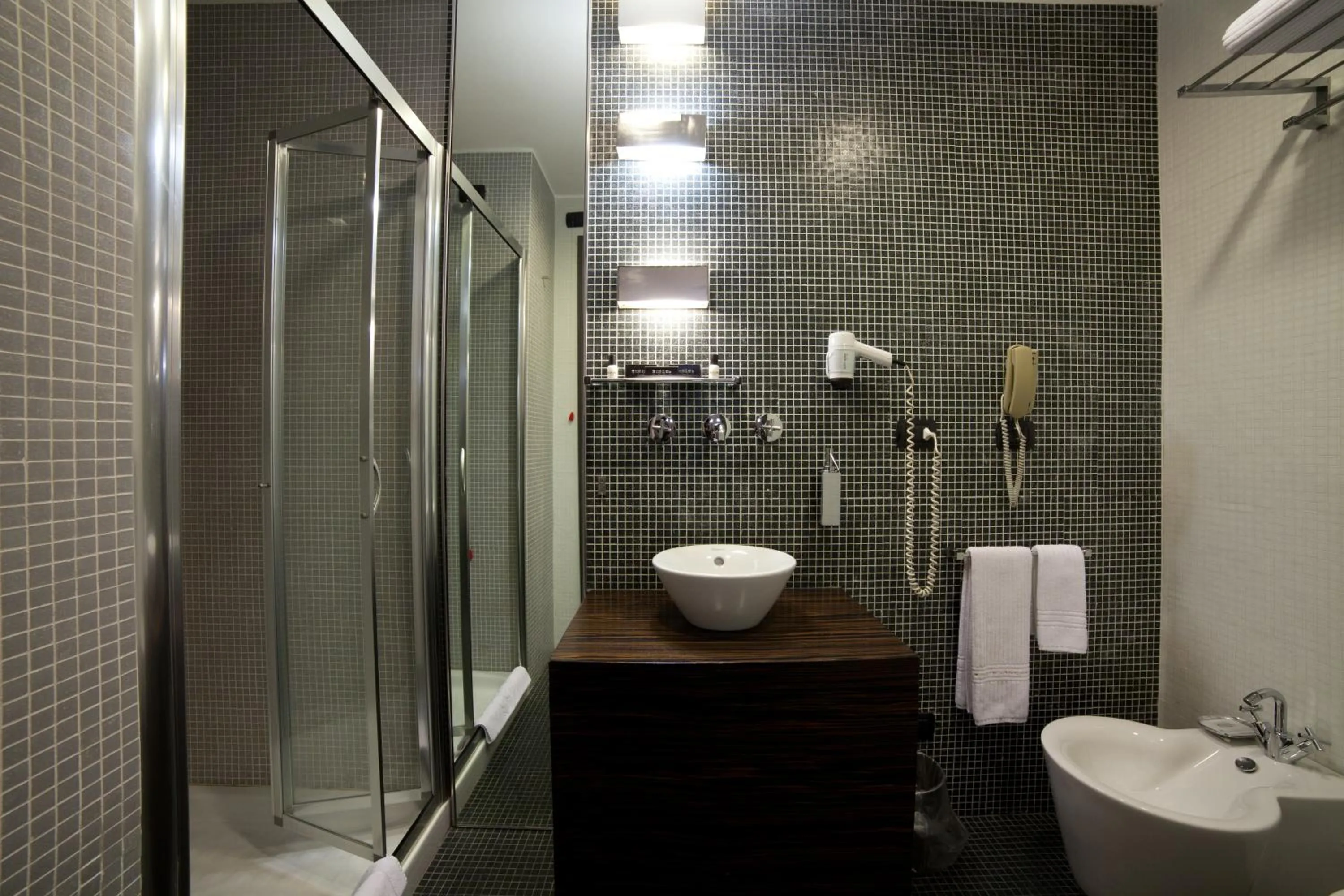 Bathroom in Hotel Ancora