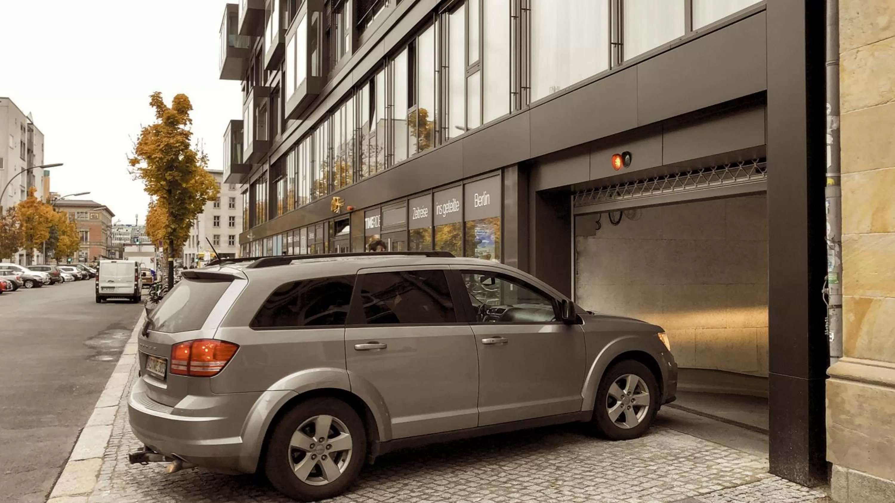 Parking in Wilde Aparthotels Berlin, Checkpoint Charlie