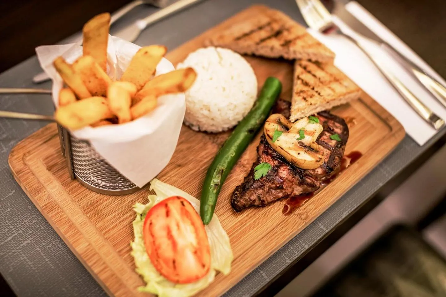 Food and drinks in Rox Hotel Istanbul