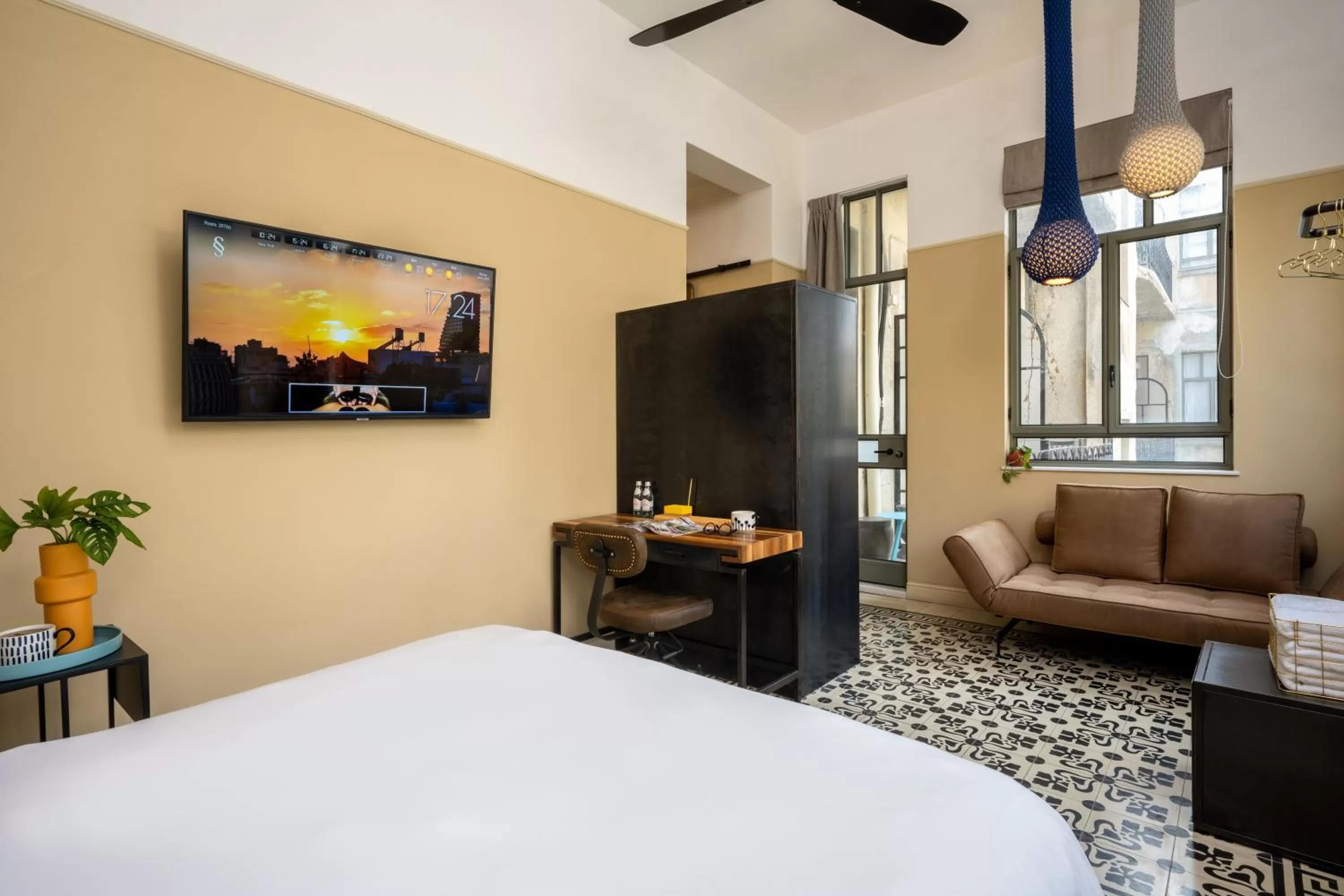 Photo of the whole room, Bed in Assemblage Boutique