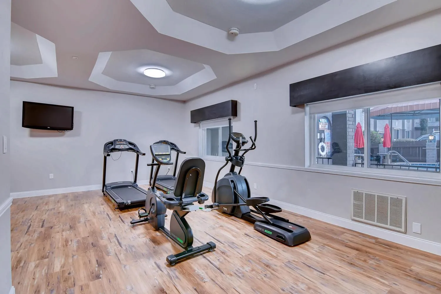 Fitness centre/facilities in Orangewood Inn and Suites Midtown