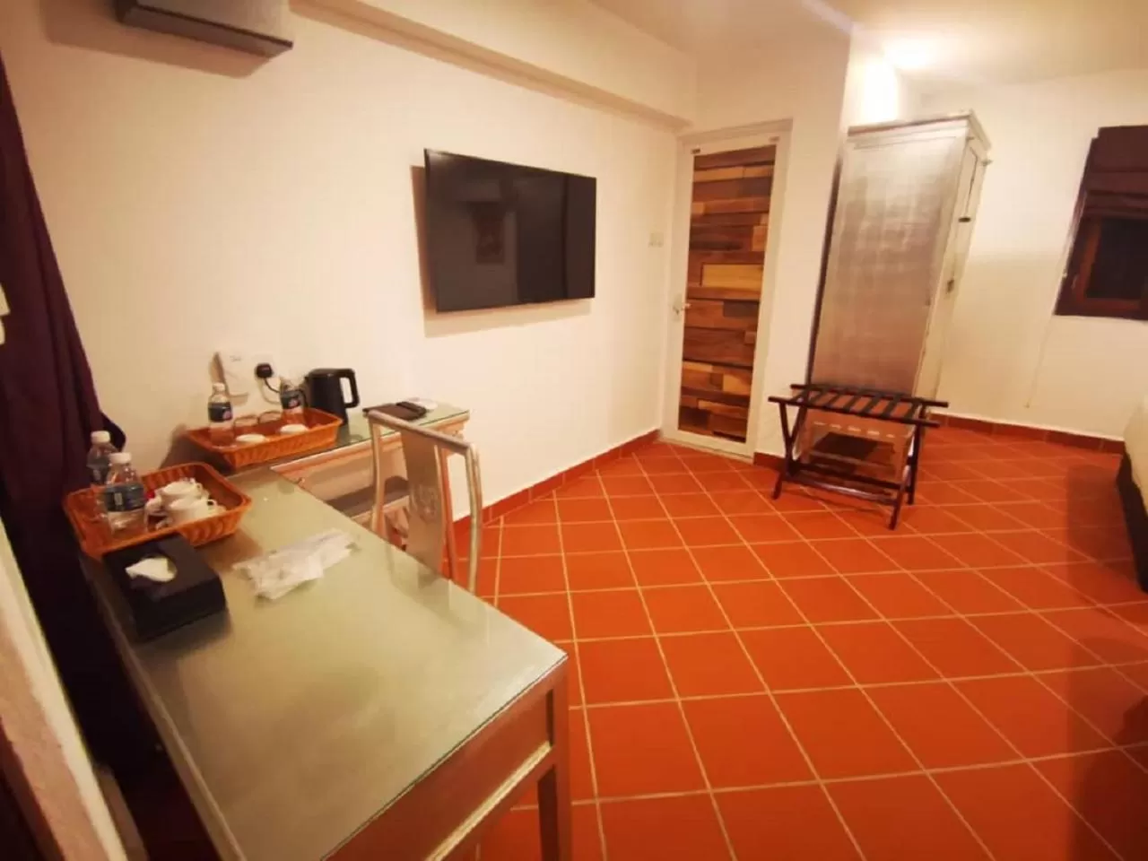 Coffee/tea facilities in Mclane Boutique Hotel