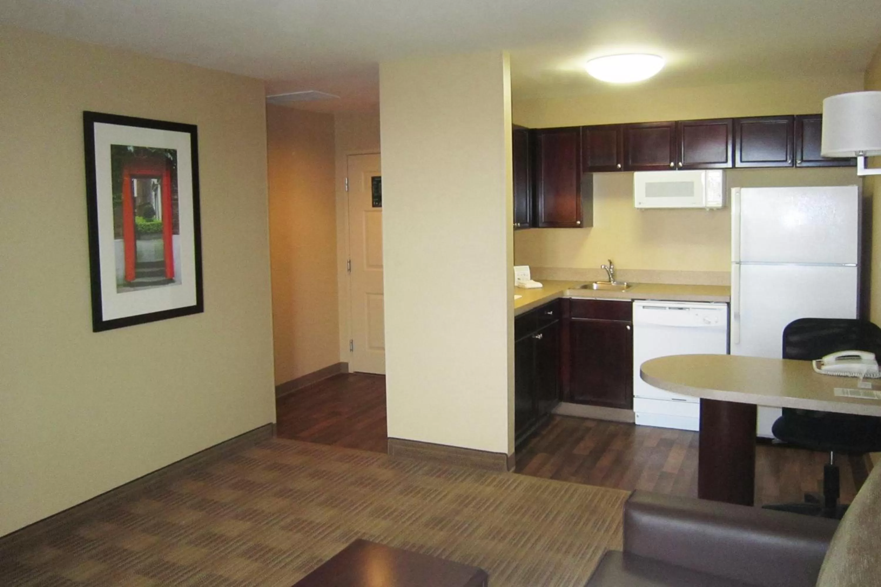 Kitchen or kitchenette in Extended Stay America Suites - Columbia - Columbia Corporate Park