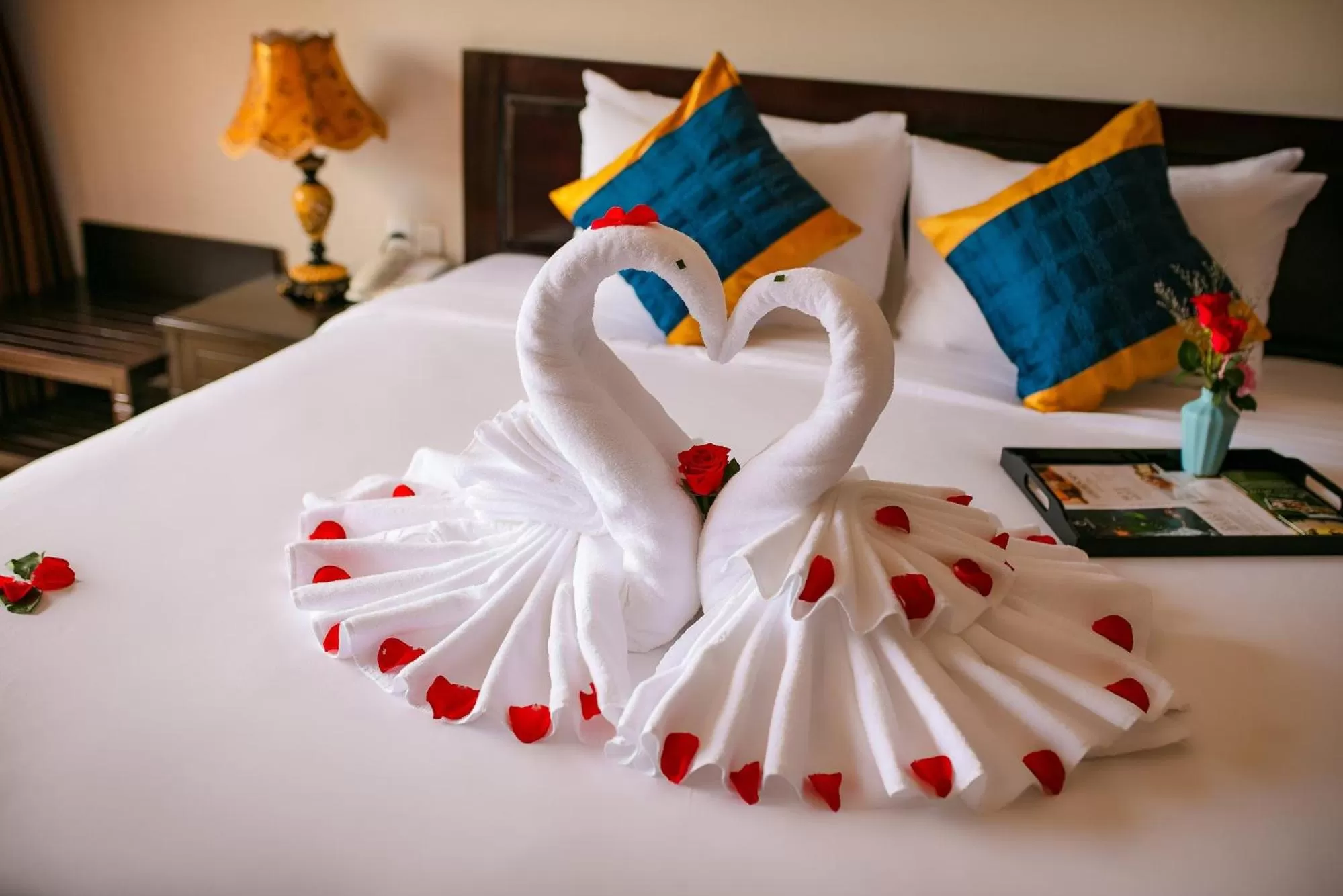 Bed in La Charm Hoi An Hotel & Spa