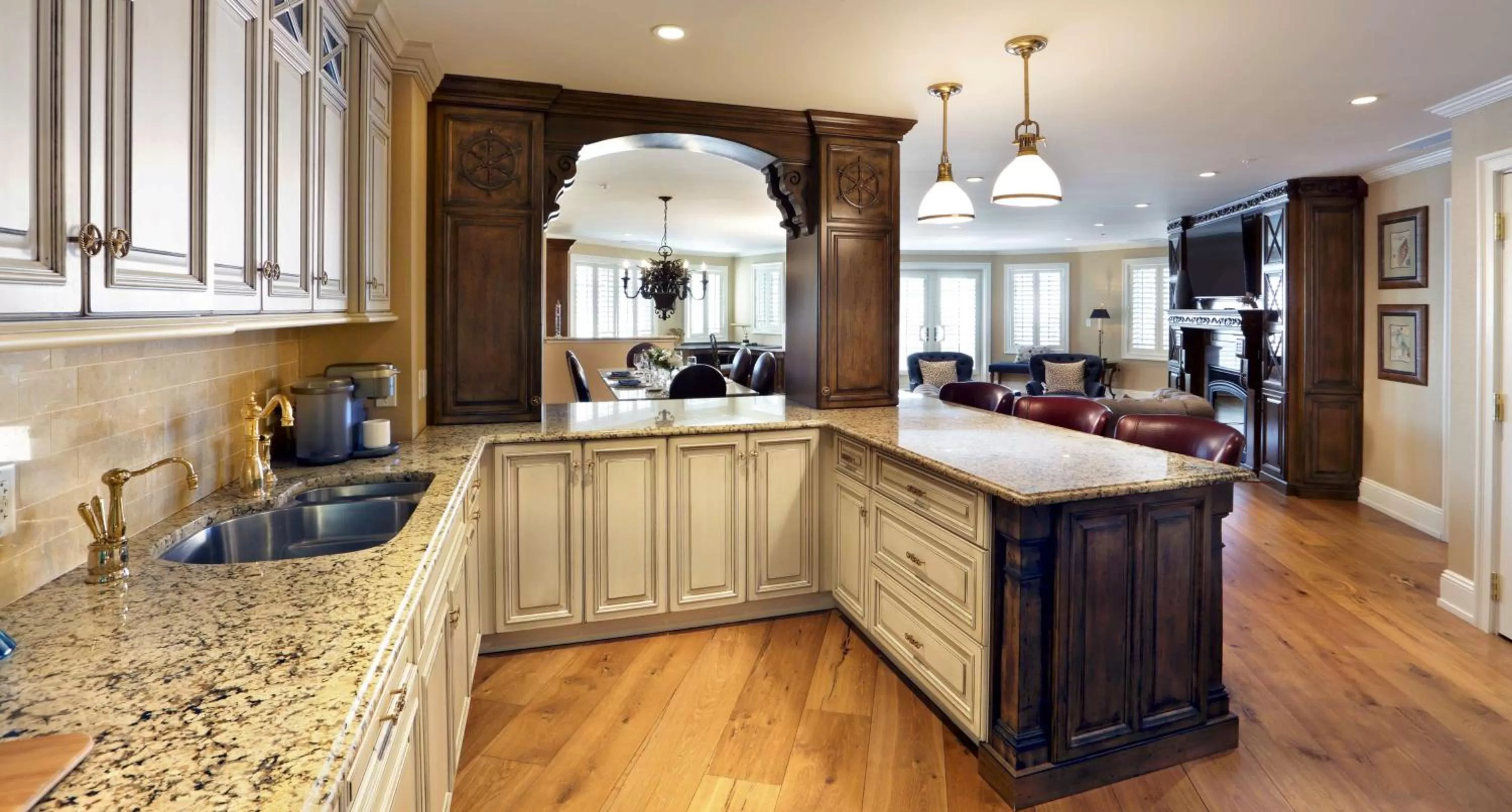 Kitchen or kitchenette in Madison Beach Hotel, Curio Collection by Hilton