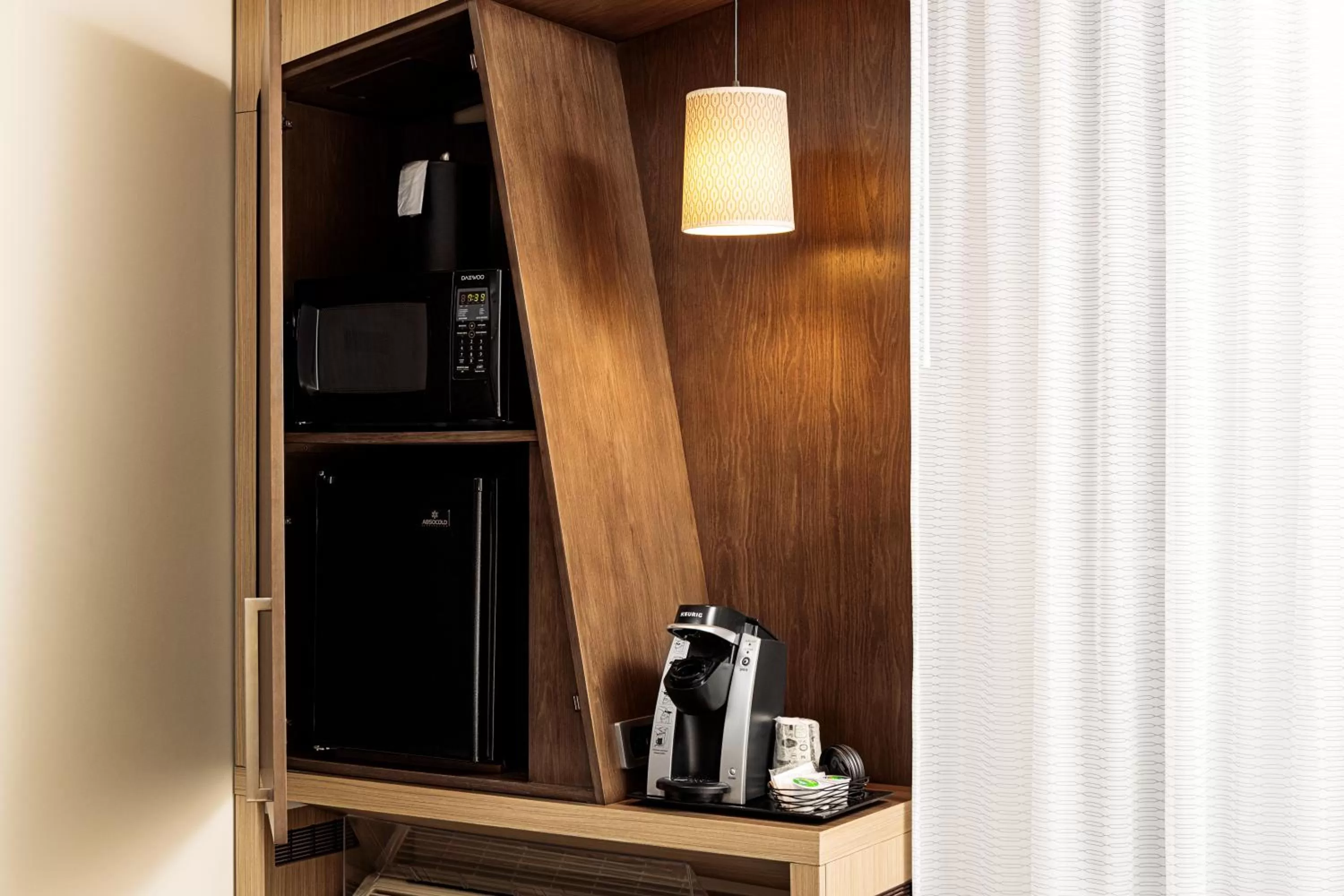 Double Queen Room in Courtyard by Marriott Dallas Downtown/Reunion District