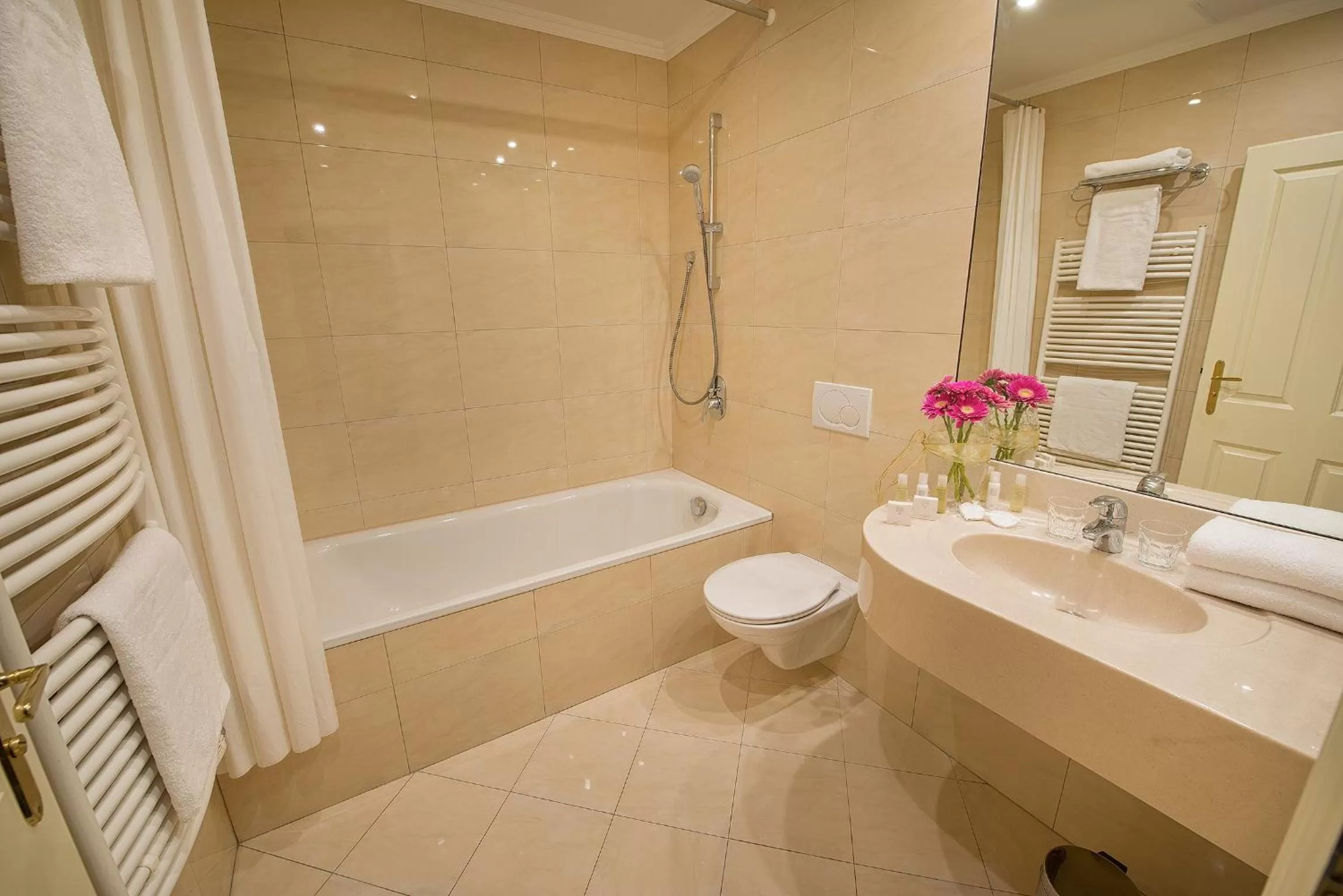 Bathroom in Hotel Angelis