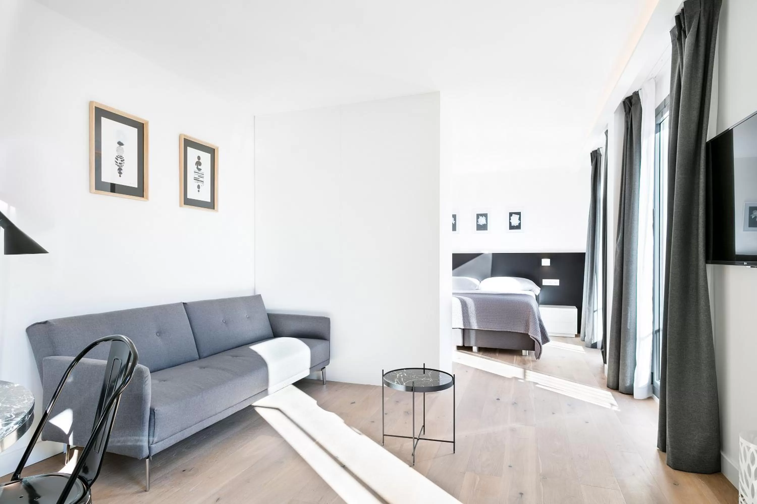 TV and multimedia in Murmuri Residence Mercader