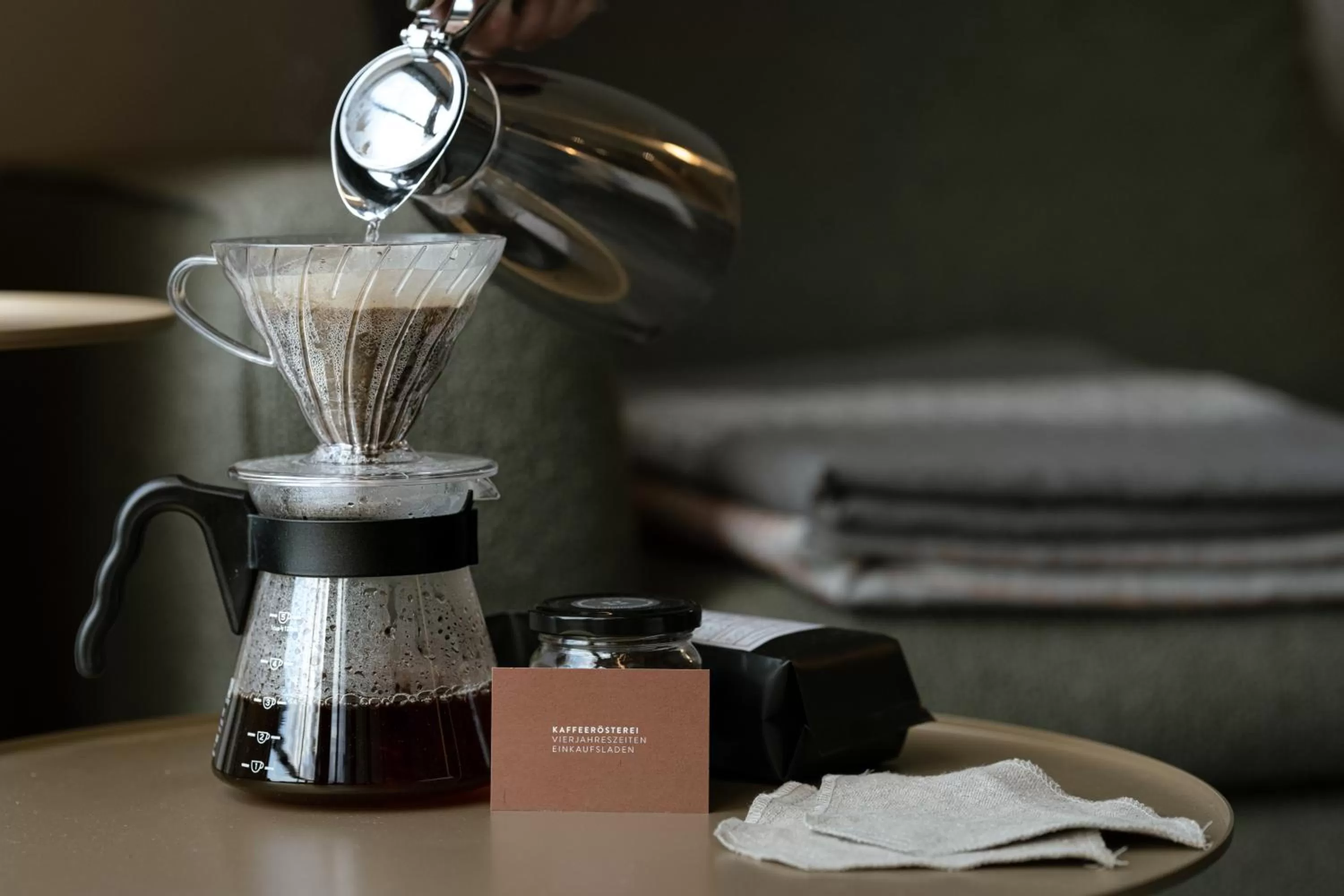 Coffee/tea facilities in Hotel VierJahreszeiten am Seilersee