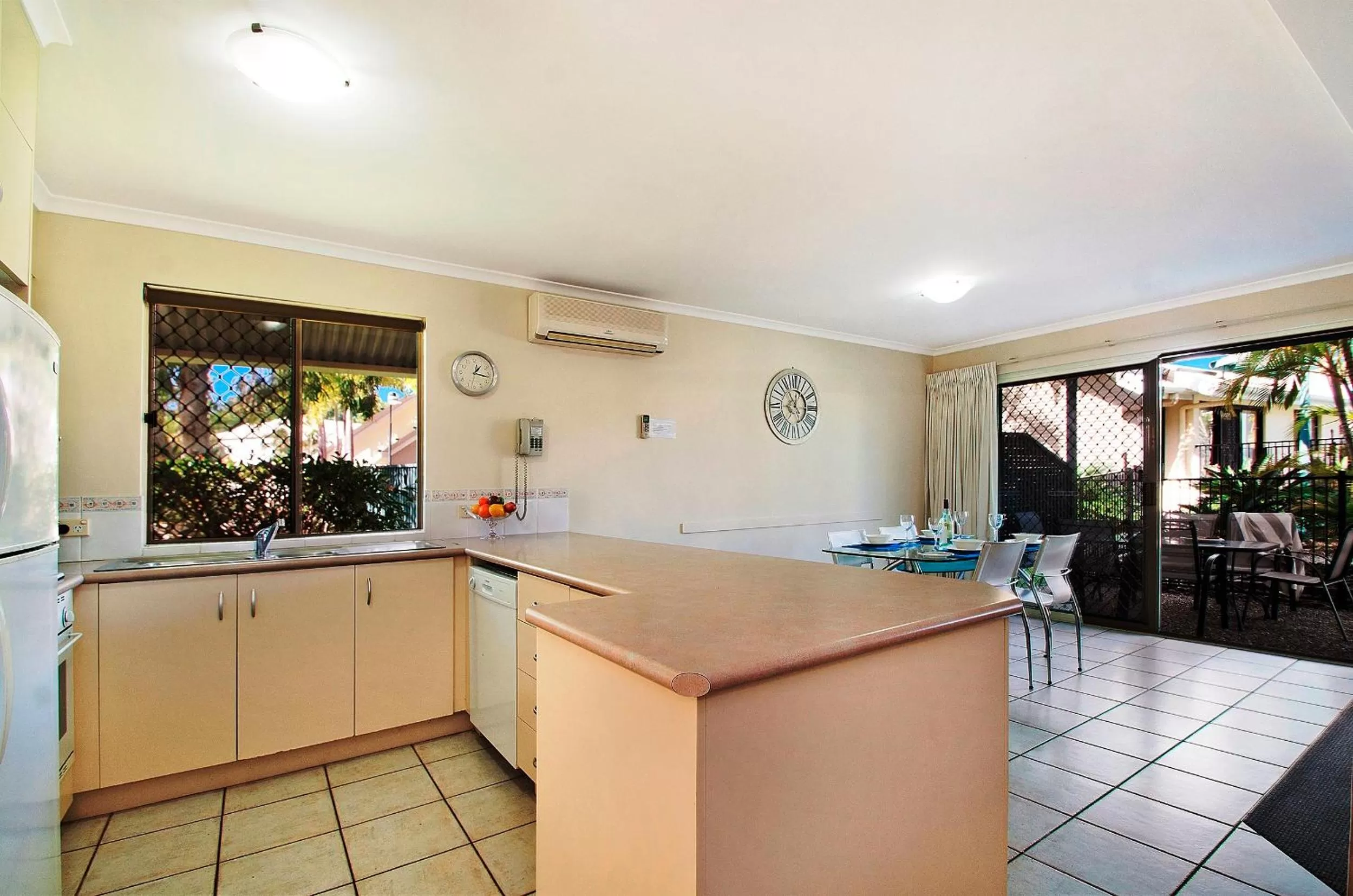 Kitchen or kitchenette in Ivory Palms Resort Noosa