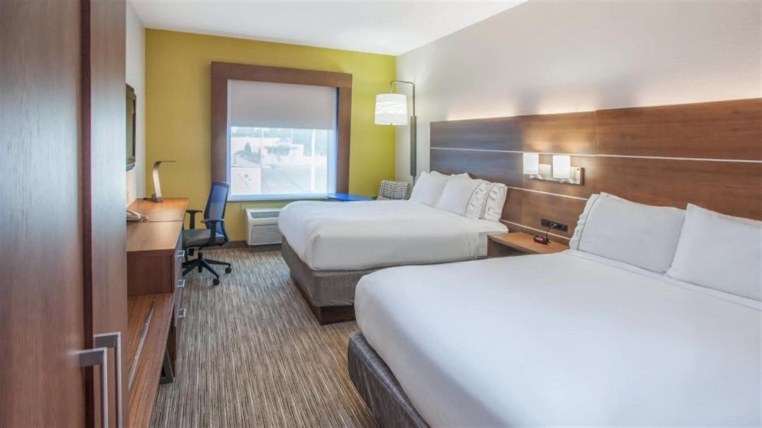 Photo of the whole room, Bed in Holiday Inn Express Hotel & Suites Mount Juliet - Nashville Area by IHG