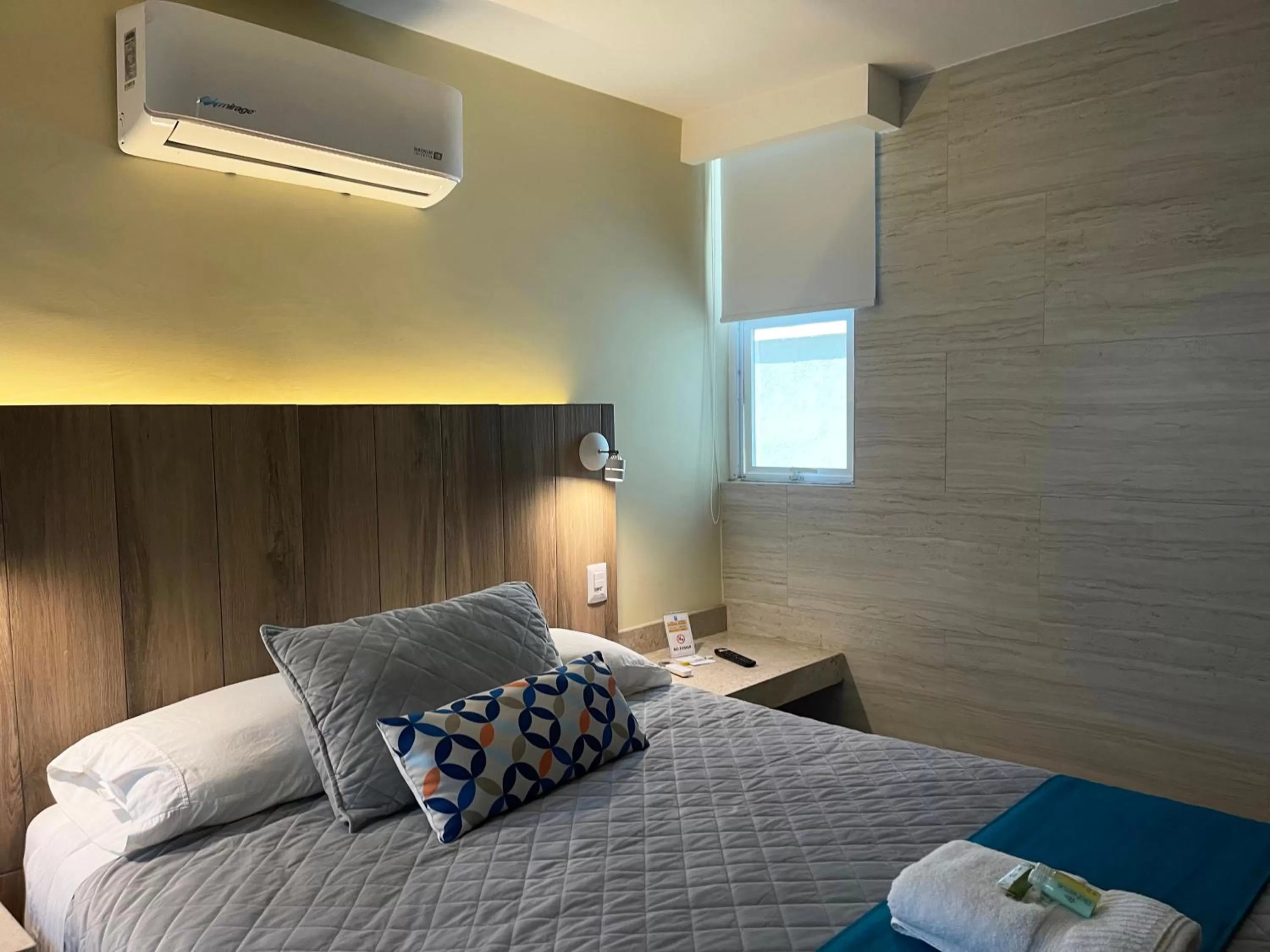 Photo of the whole room, Bed in EXECUTIROOMS VERACRUZ