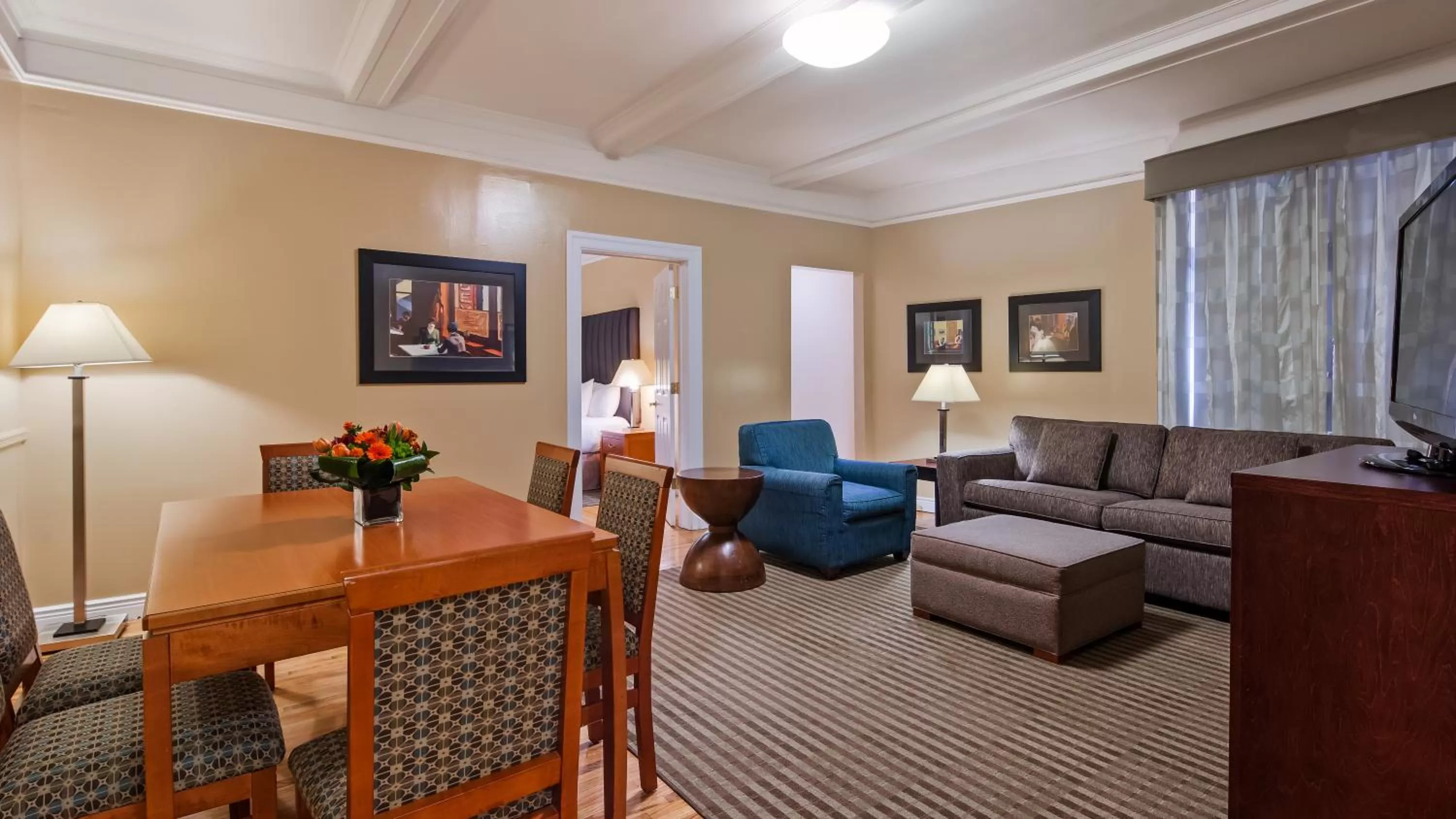 Living room in Best Western Plus Hospitality House Suites