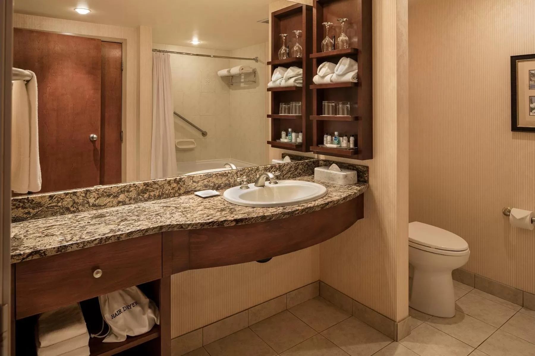 Bathroom in Royal Canadian Lodge