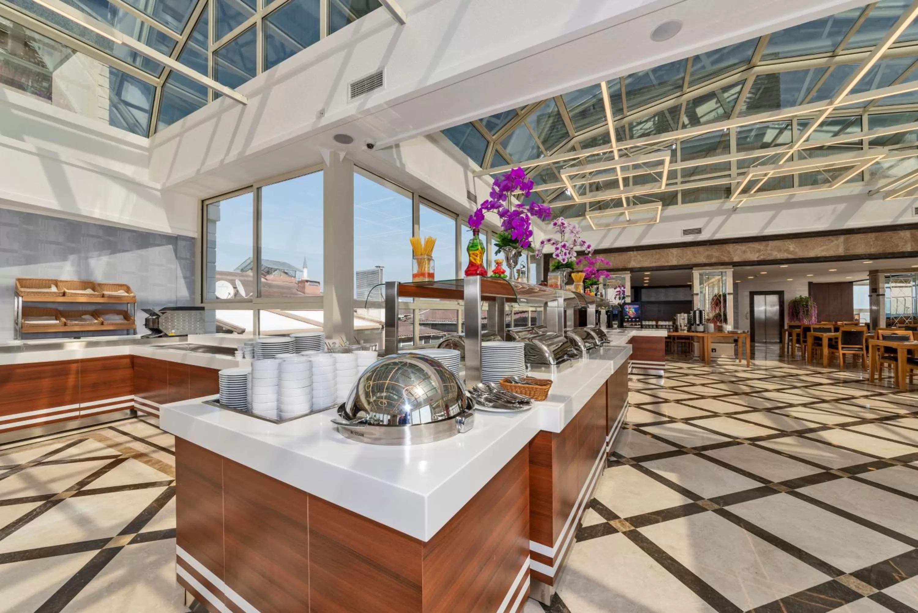 Buffet breakfast in Piya Sport Hotel