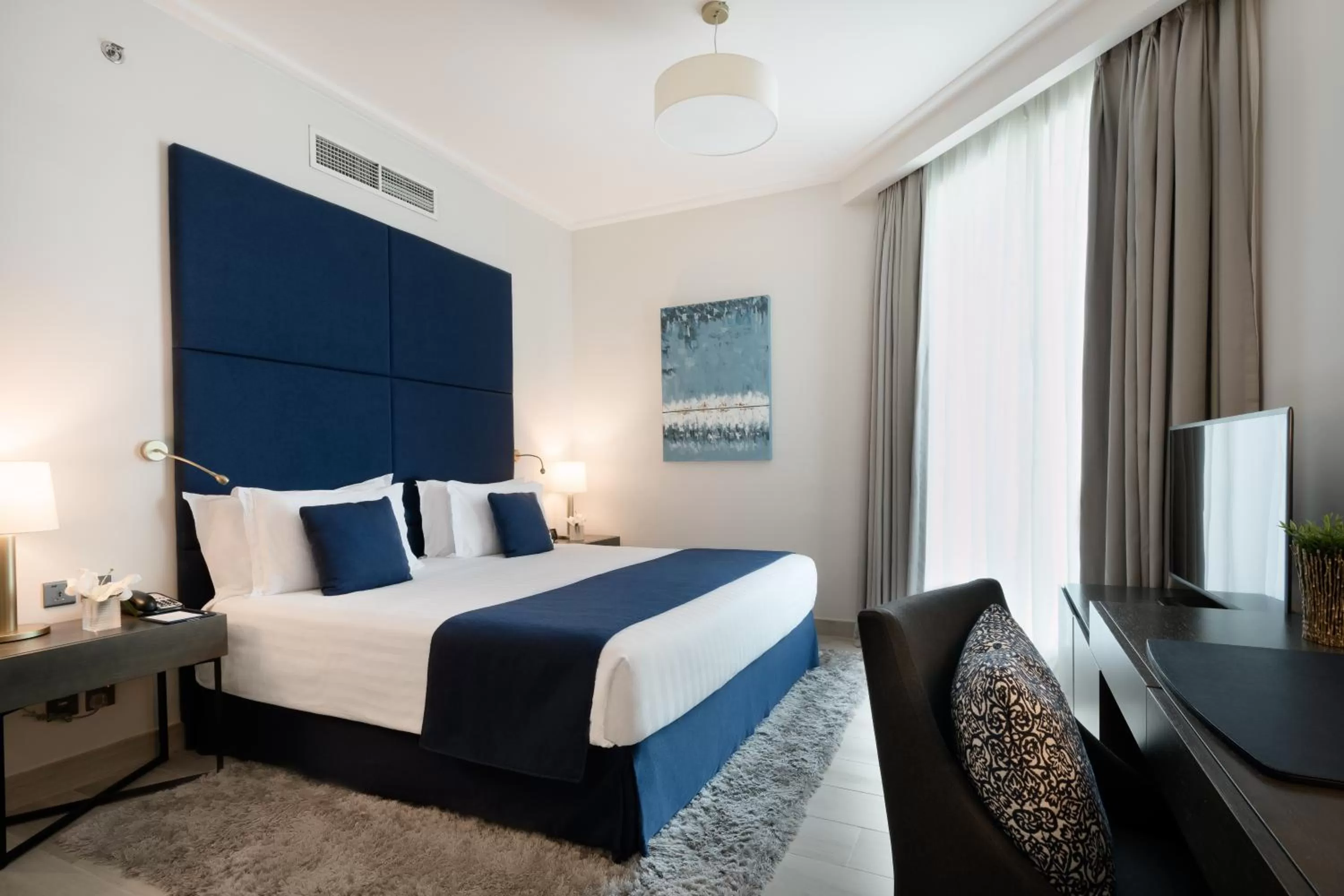 Bed in Centara West Bay Hotel & Residences Doha