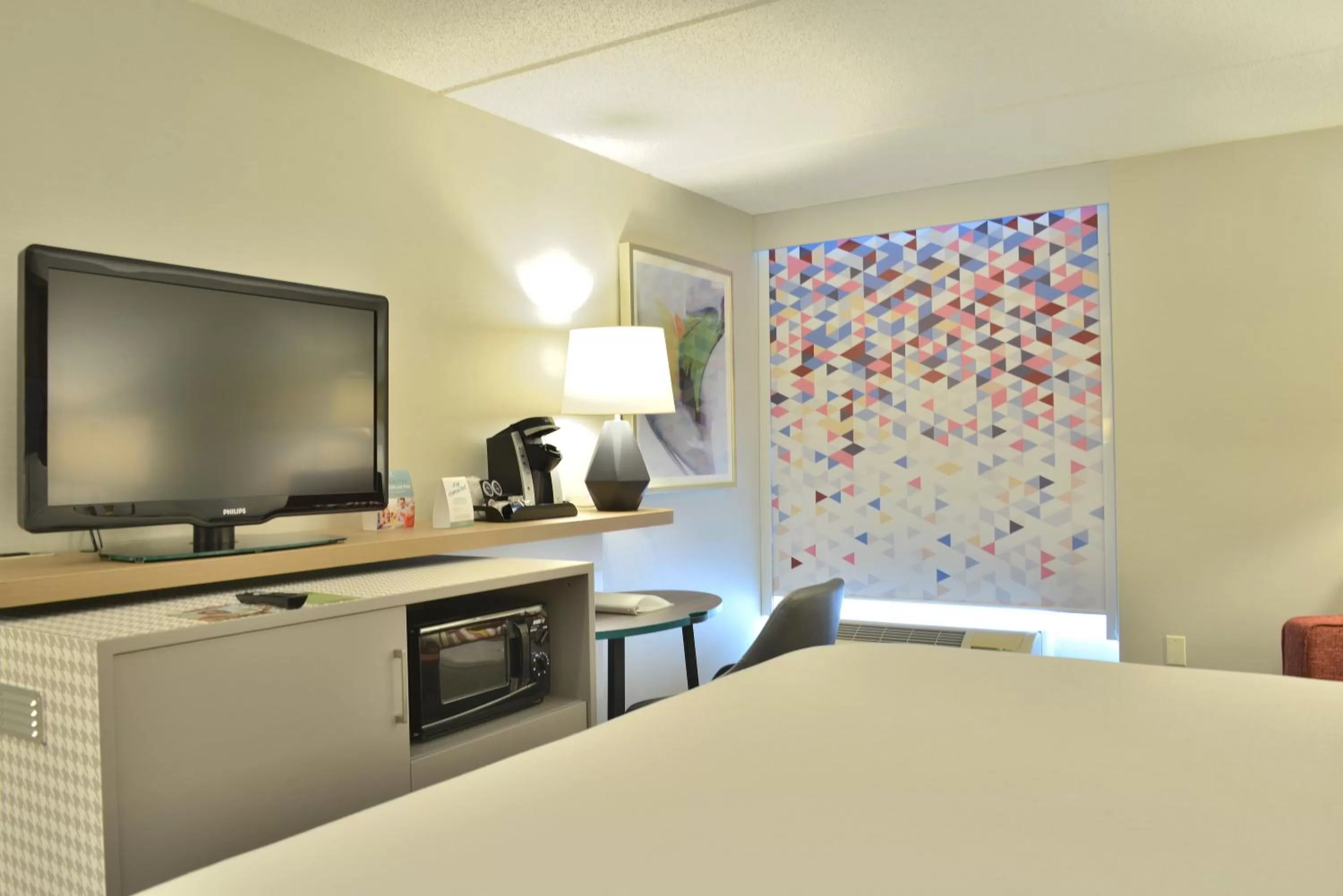 Photo of the whole room, Bed in Holiday Inn Hotel & Suites Rochester - Marketplace by IHG