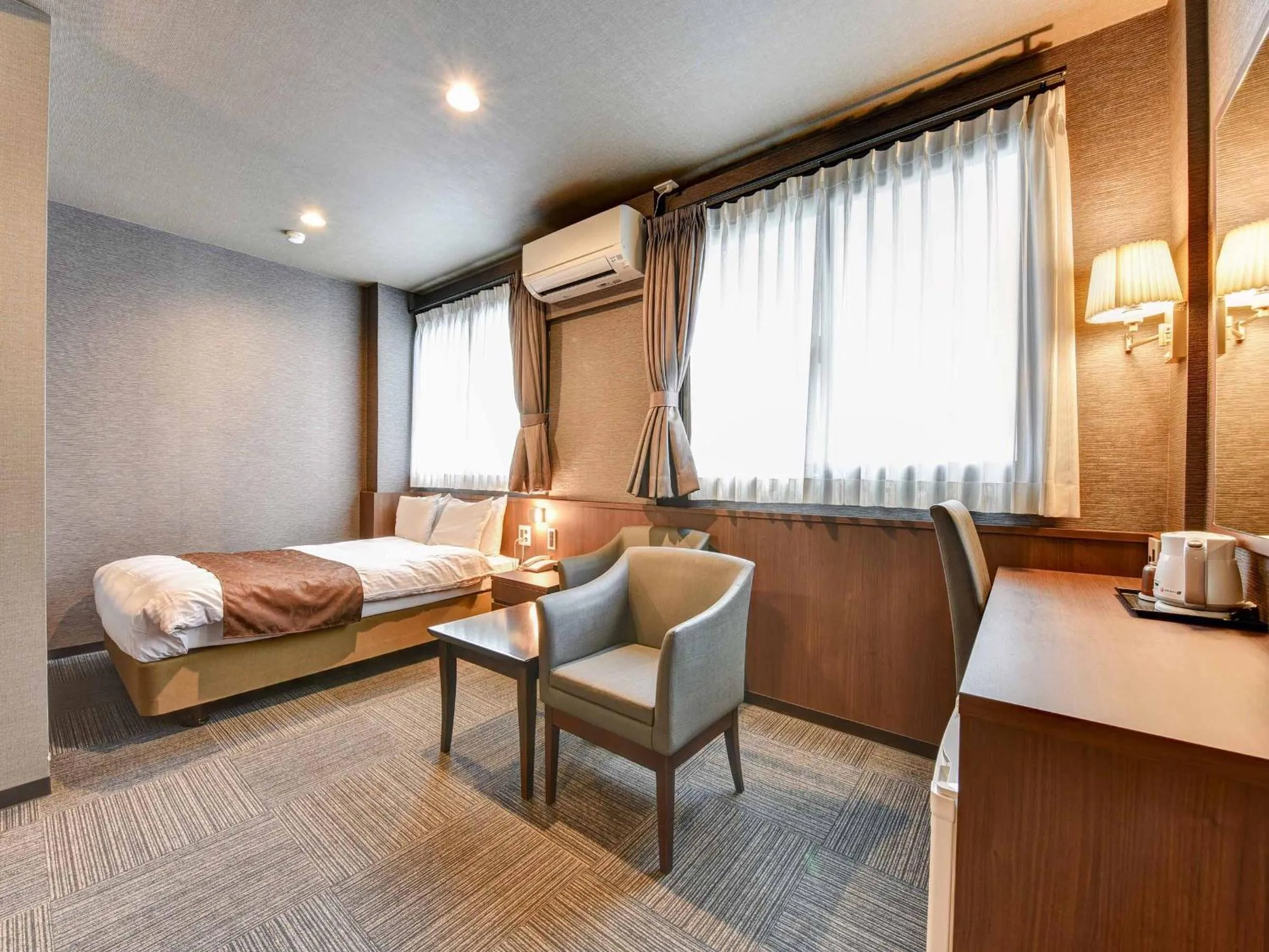 Photo of the whole room, Bed in Hotel Crane Tachibana