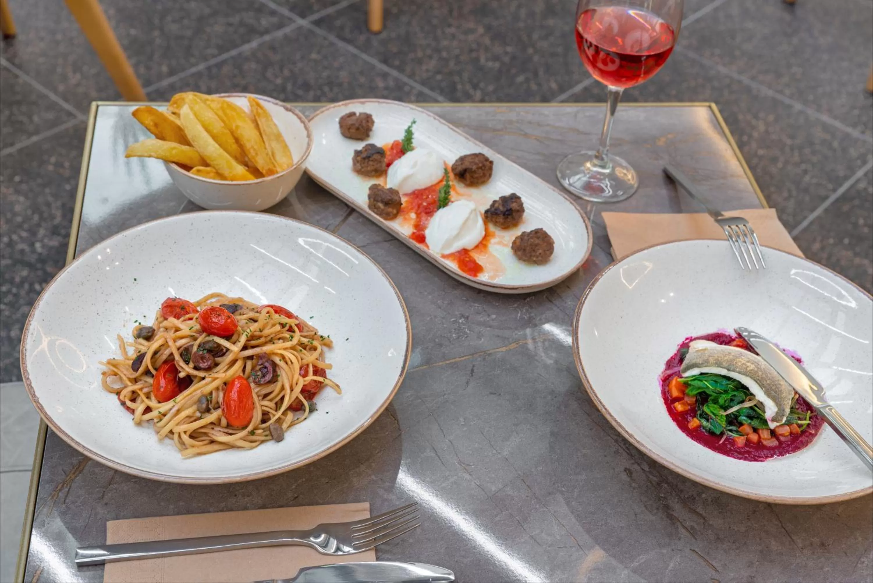 Food and drinks in Hellenic Vibes Smart Hotel