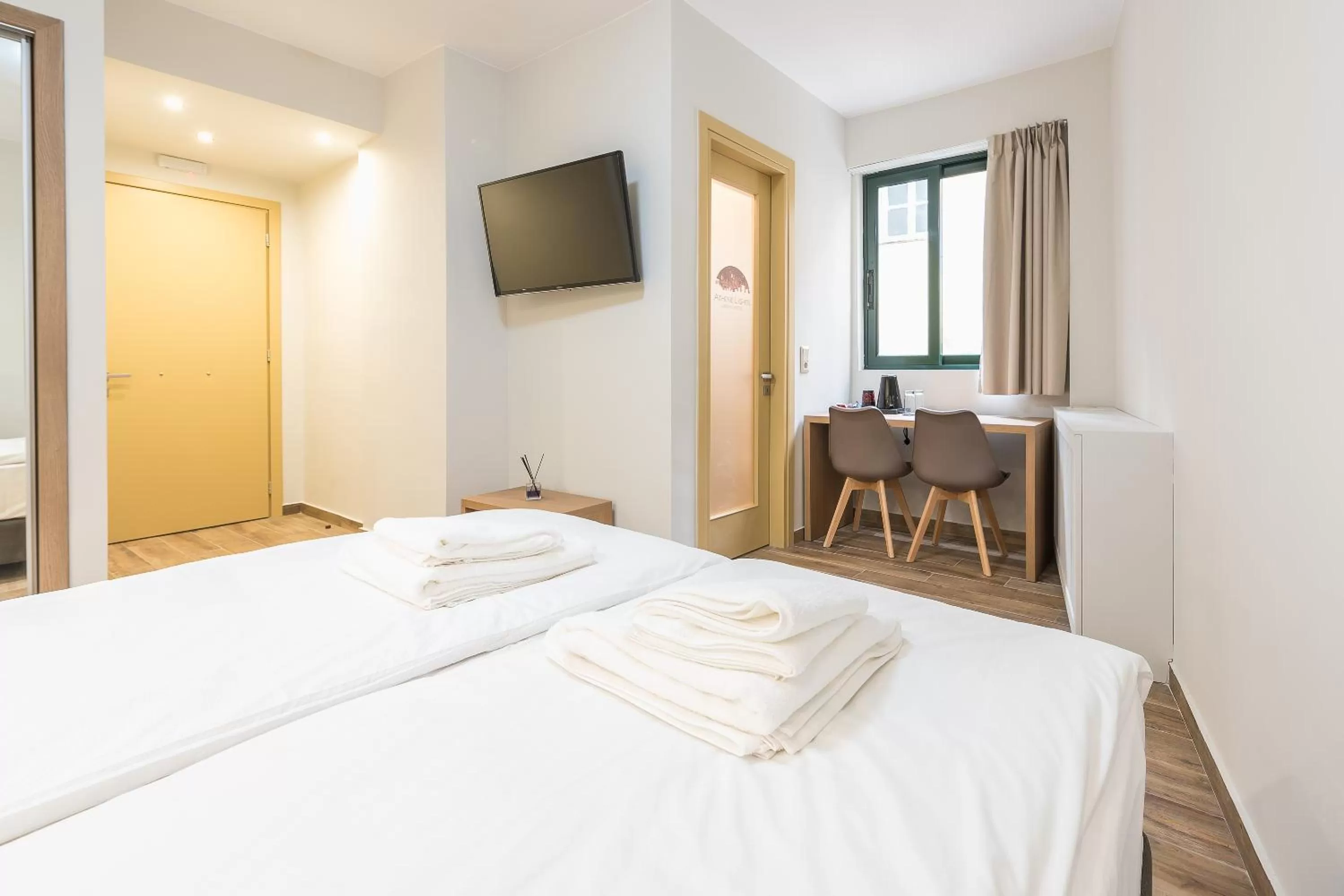 Photo of the whole room, Bed in Athens Lights