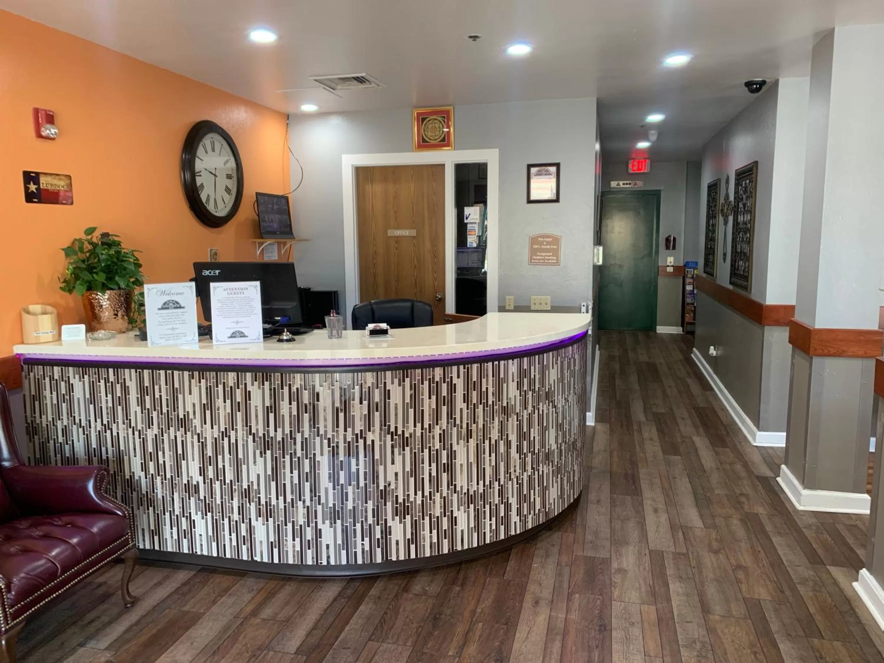Lobby or reception in Guest House Inn Medical District near Texas Tech Univ
