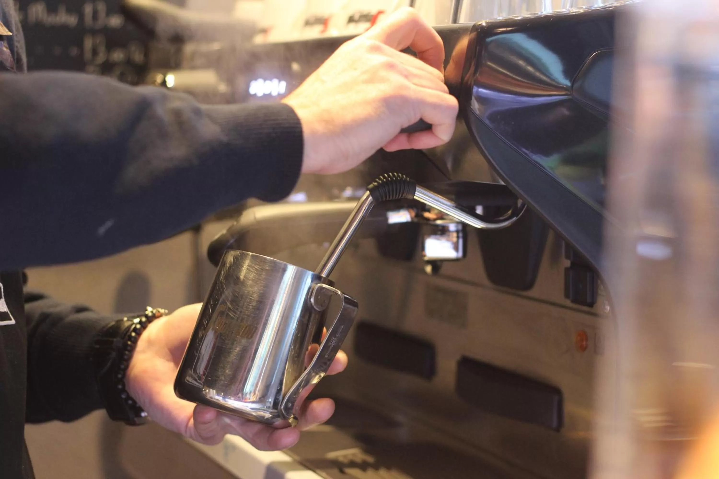 Coffee/tea facilities in Karaca Hotel