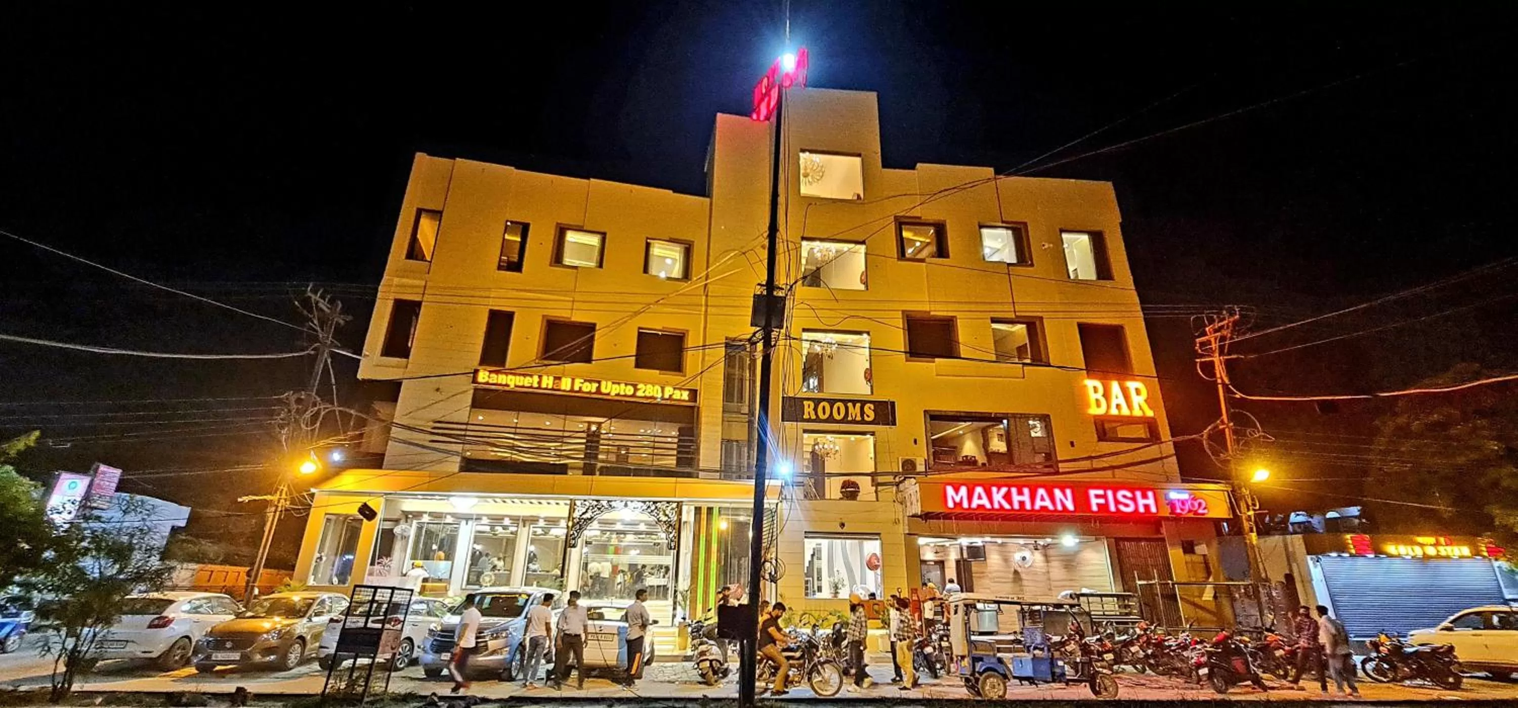 Property building in Hotel Makhan Residency