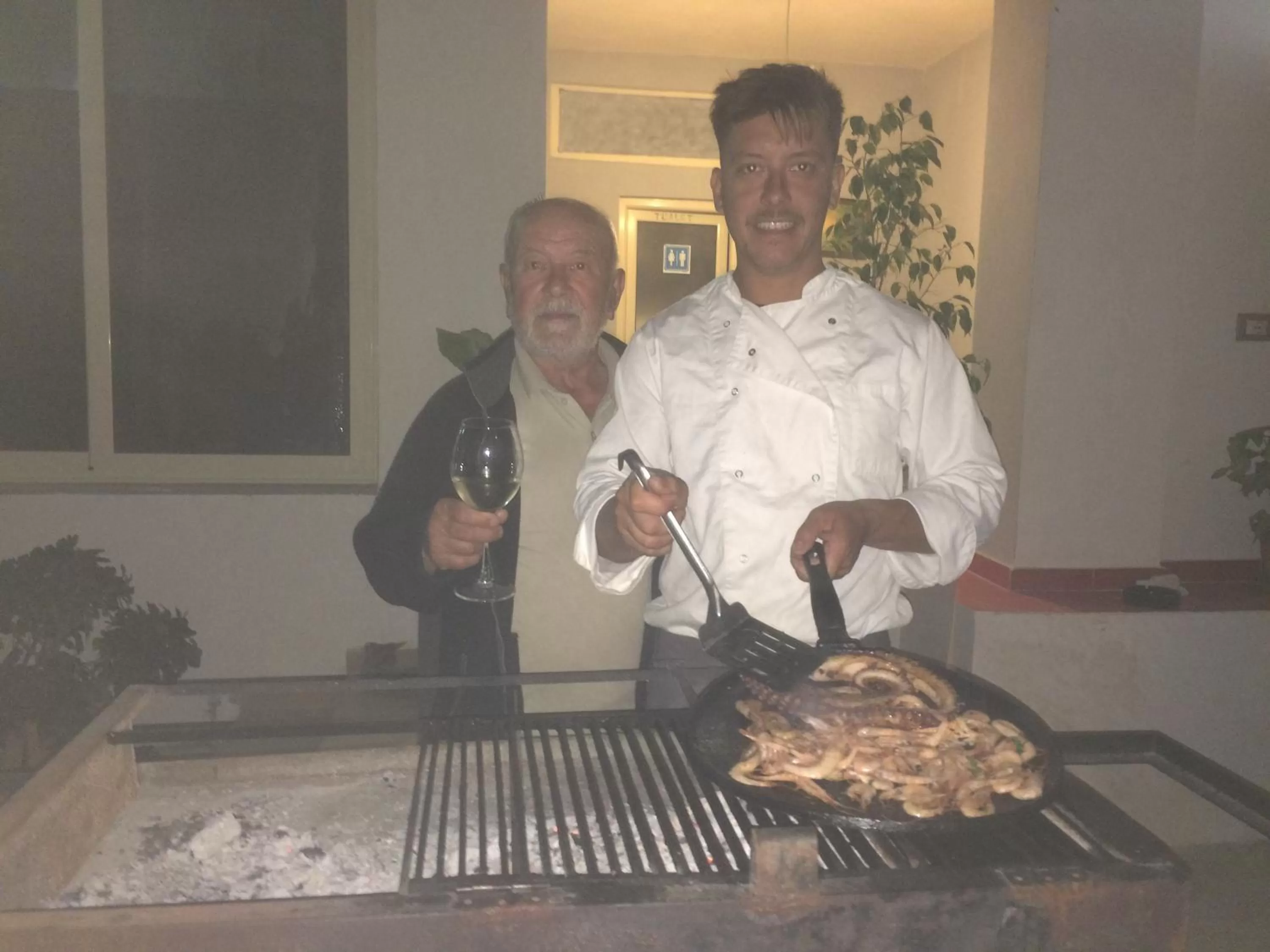 Restaurant/places to eat in Vila Rahmi & Veli Dervishaj