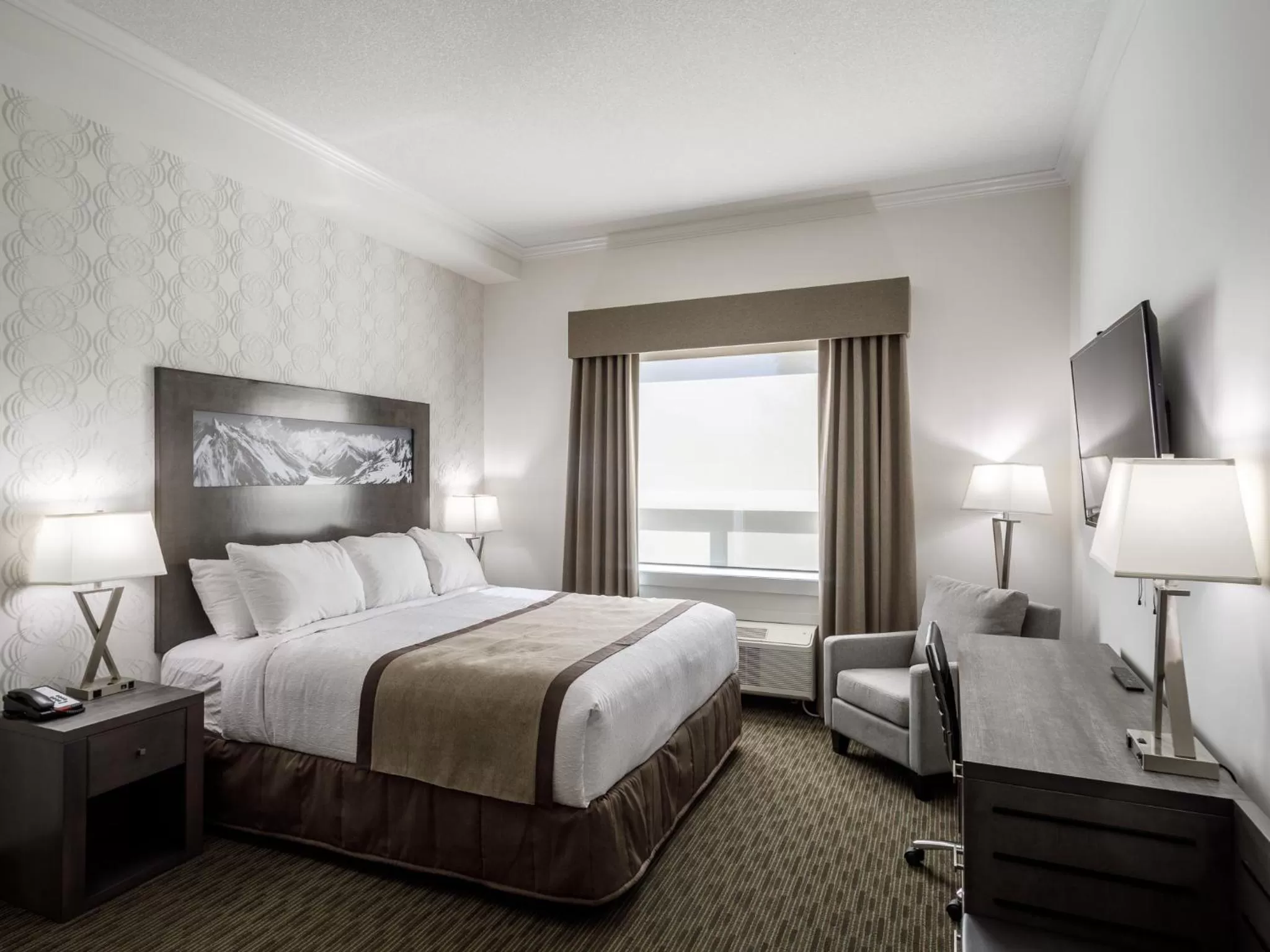 Bed in Ramada by Wyndham Revelstoke