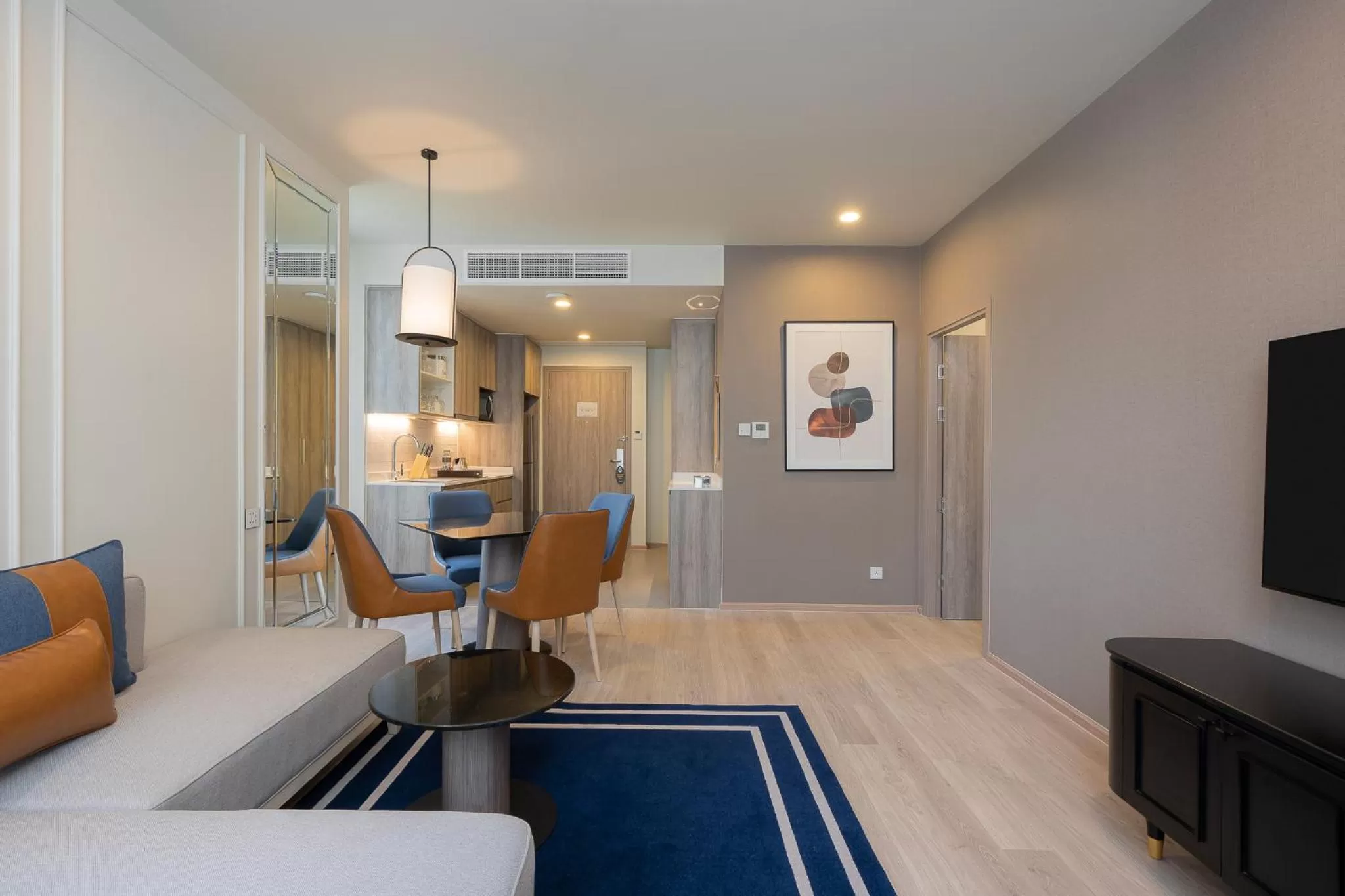 Living room in Staybridge Suites Bangkok Sukhumvit by IHG