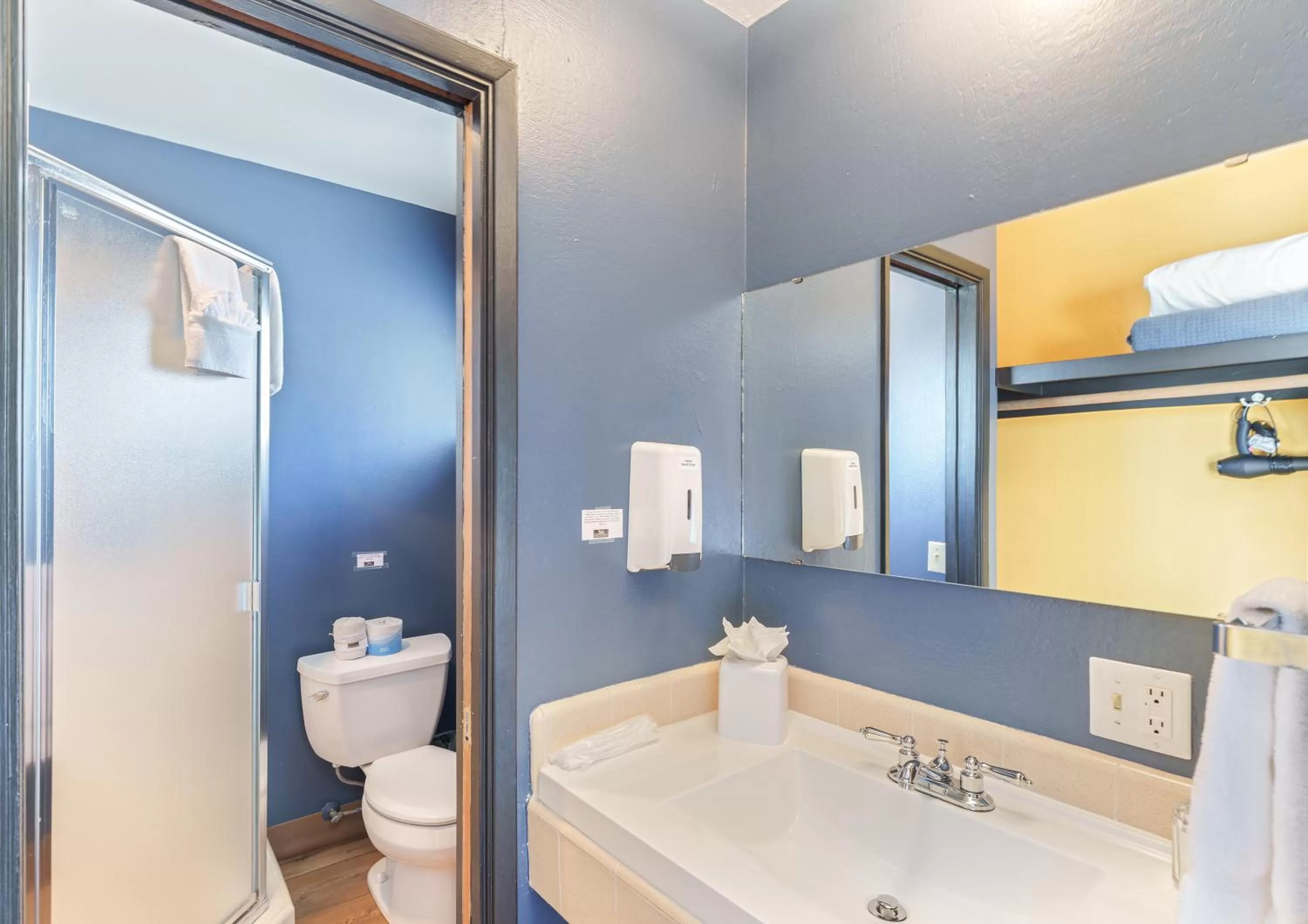 Toilet in Carmel River Inn & Cottages